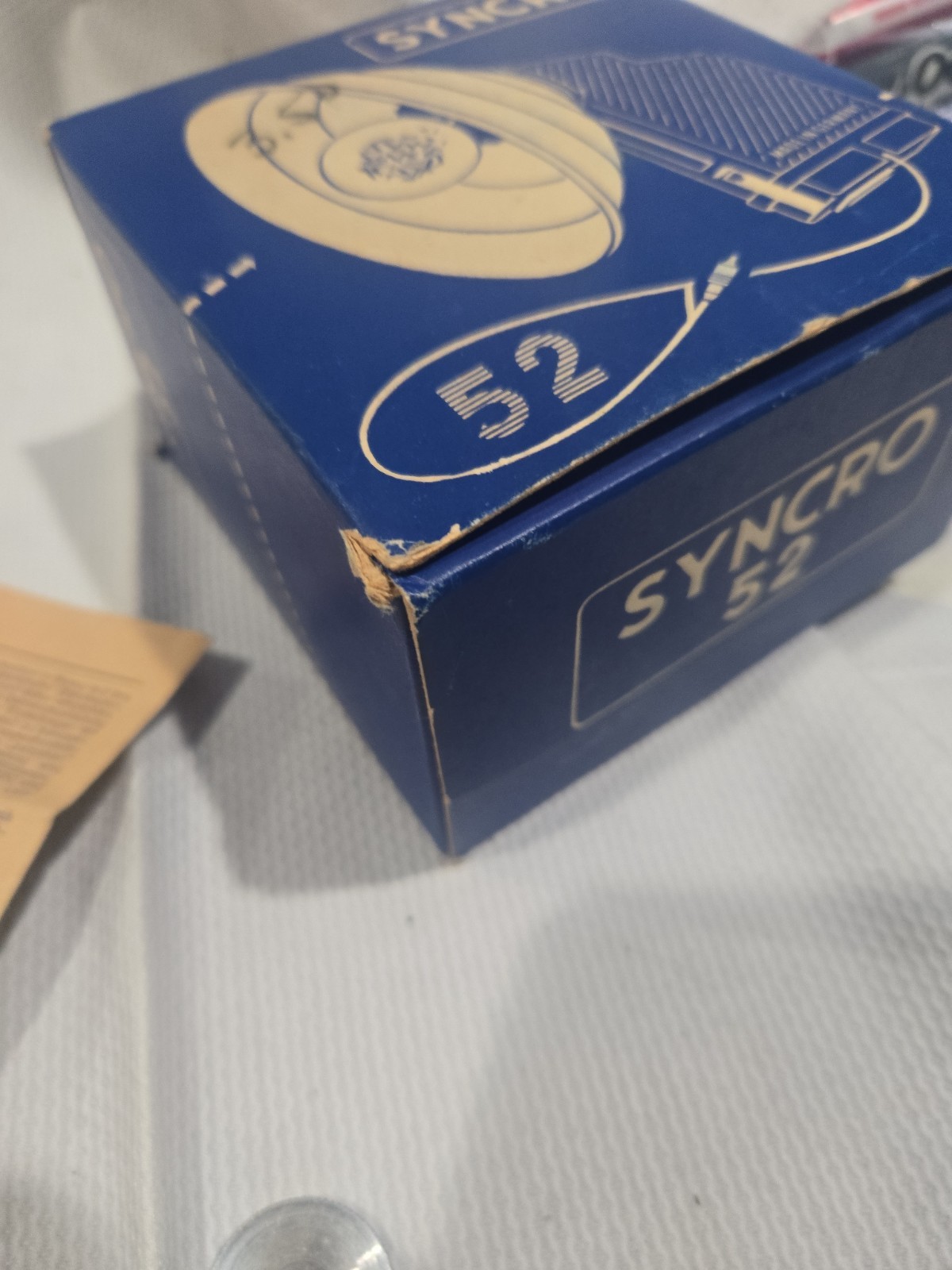 Vintage SYNCRO 52 Flash Gun Reflector Set Germany Box Papers Batteries