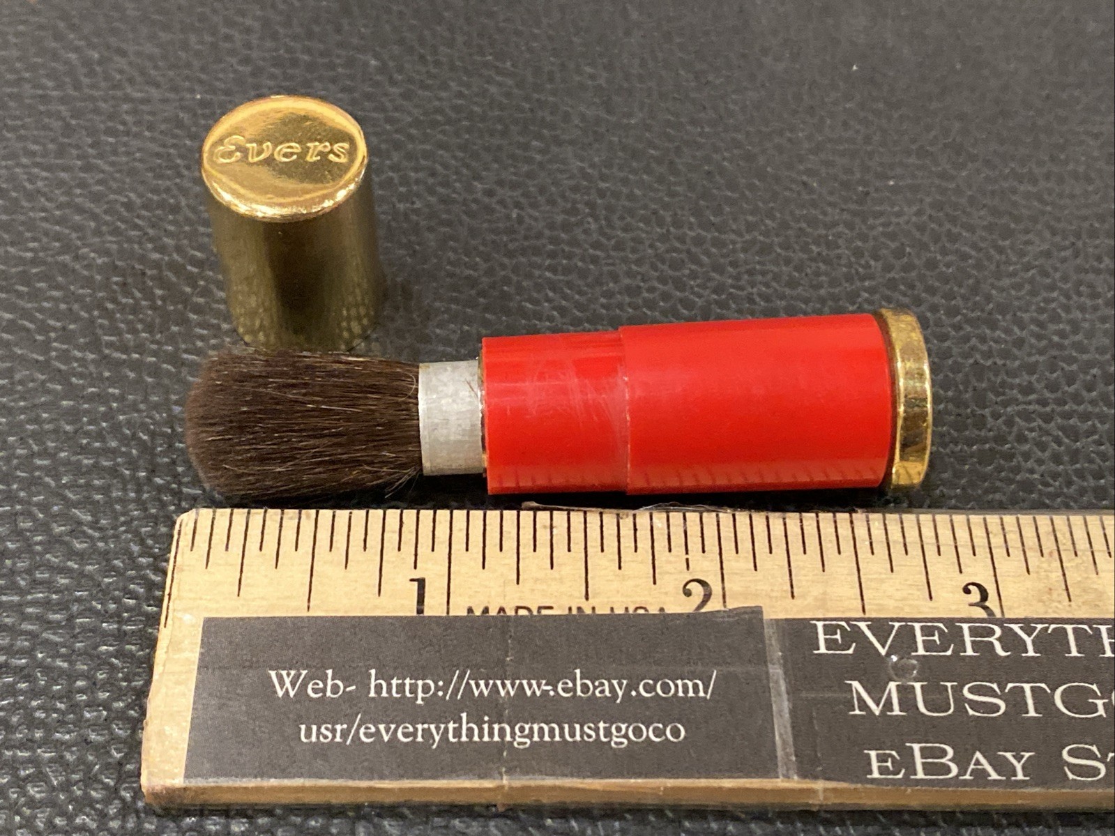 Vtg RED & Gold Tone Evers 2″ Twist Up Camera Dust Make Up Brush Germany 1950’s