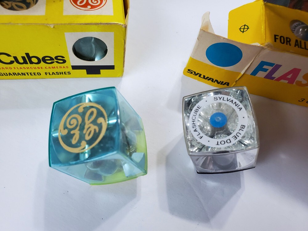 Vintage Lot of 6 FLASHCUBES 3 Sylvania Blue Dot 3 GE FlashCubes New In Orig. Box