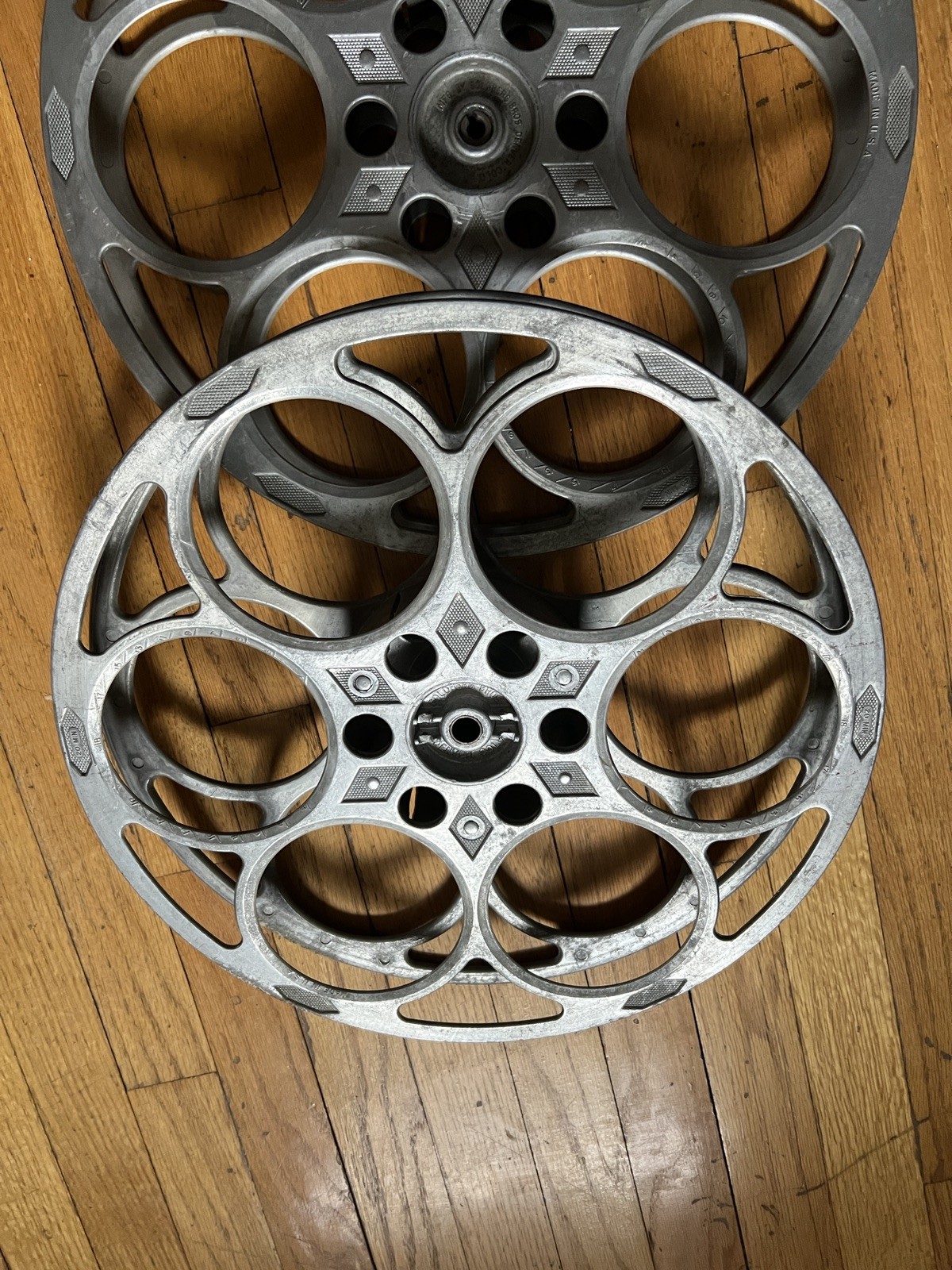 Vintage Goldberg Bros. 15″ 35mm Aluminum Movie Film Reel 6 Hole