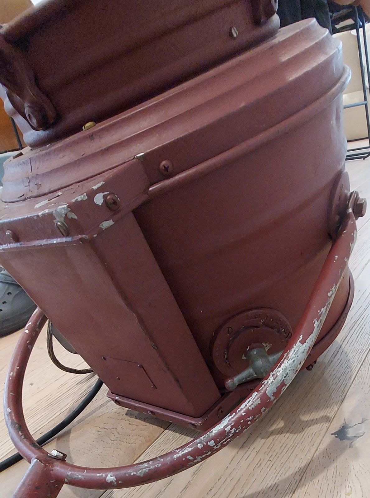 Bardwell & McAlister Hollywood Movie Keg Light 10″ Fresnel stage spot California