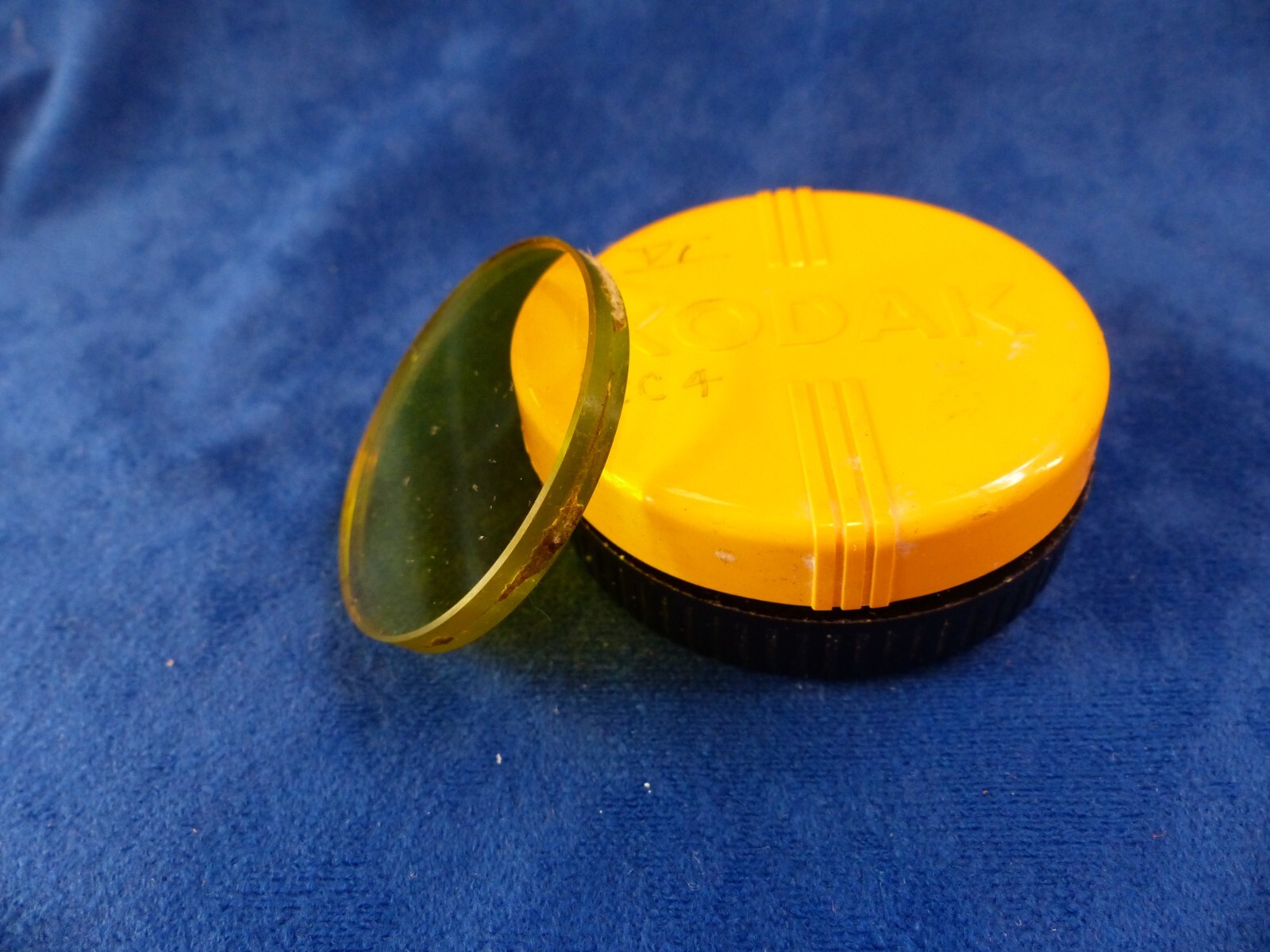 Vintage Kodak series VI rimless yellow filter in case, YL3, great condition