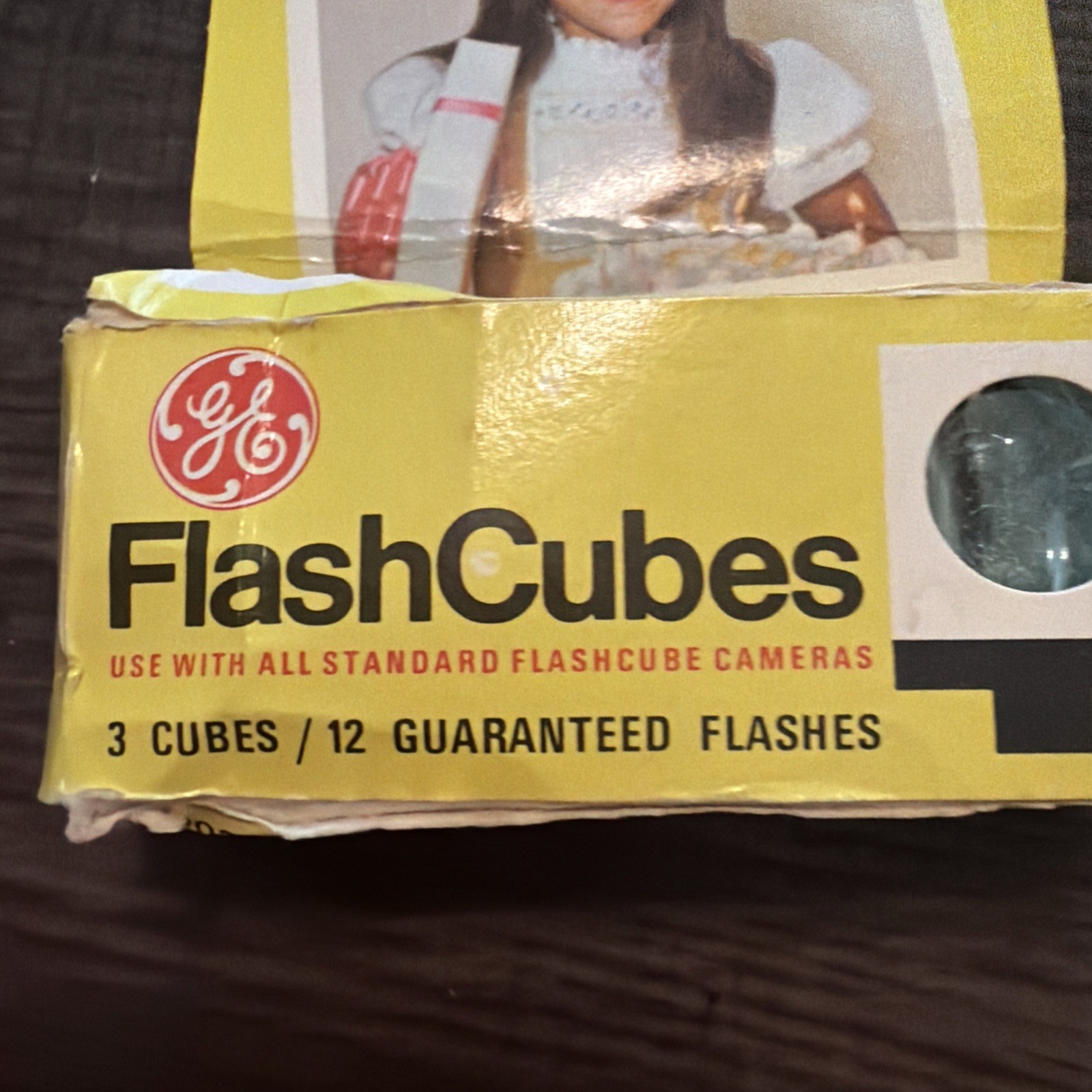 General Electric Vintage Box of Flashcubes 2 Cubes 6 Flashes. Original Packaging