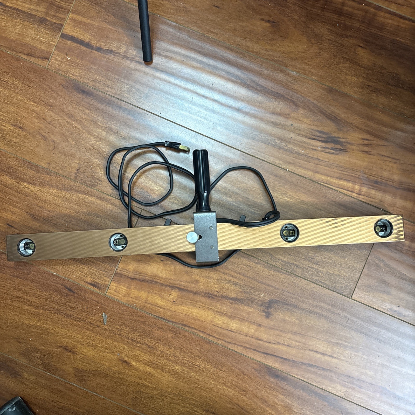 Vintage Harwood Folding Movie Light Bar 4 Light Works
