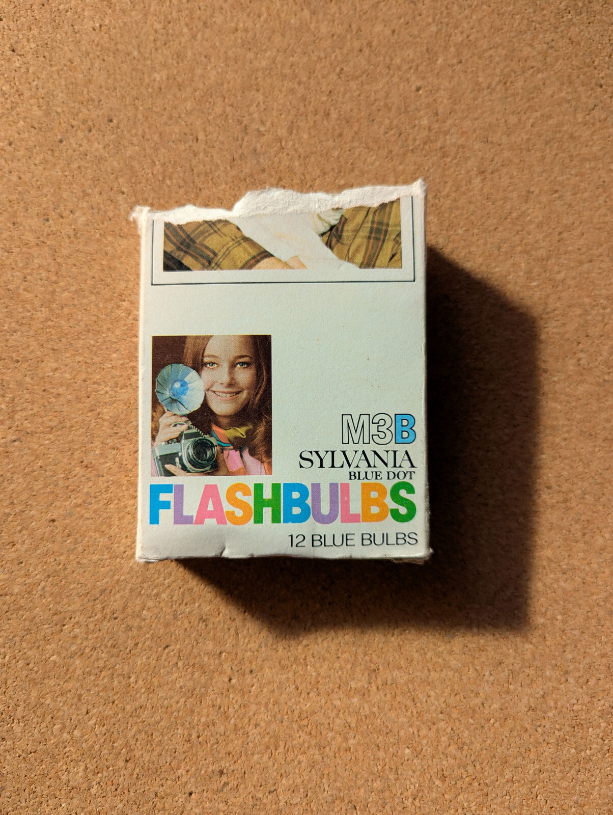 VINTAGE SYLVANIA BLUE DOT M3B FLASHBULBS – 6 with original box