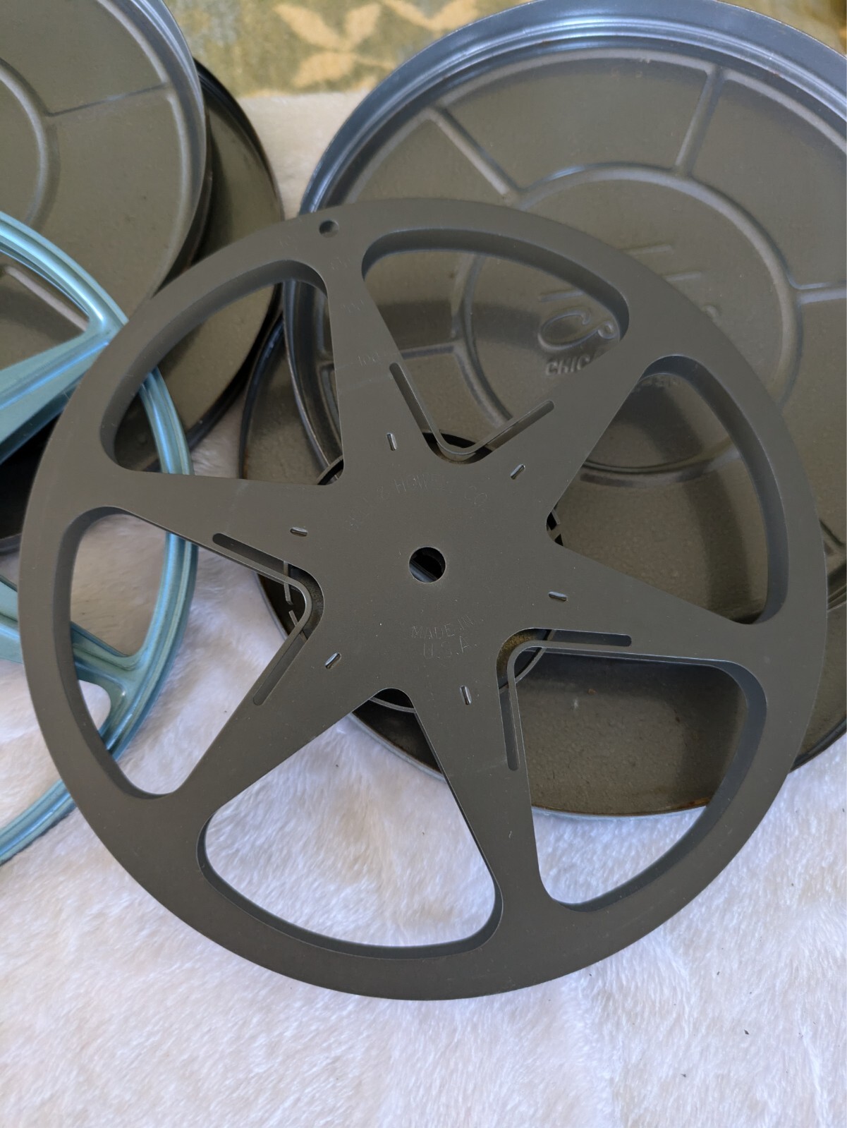 4pc Vintage 8mm Empty Film Reels & Metal Canisters Cans Blue Compco Gray