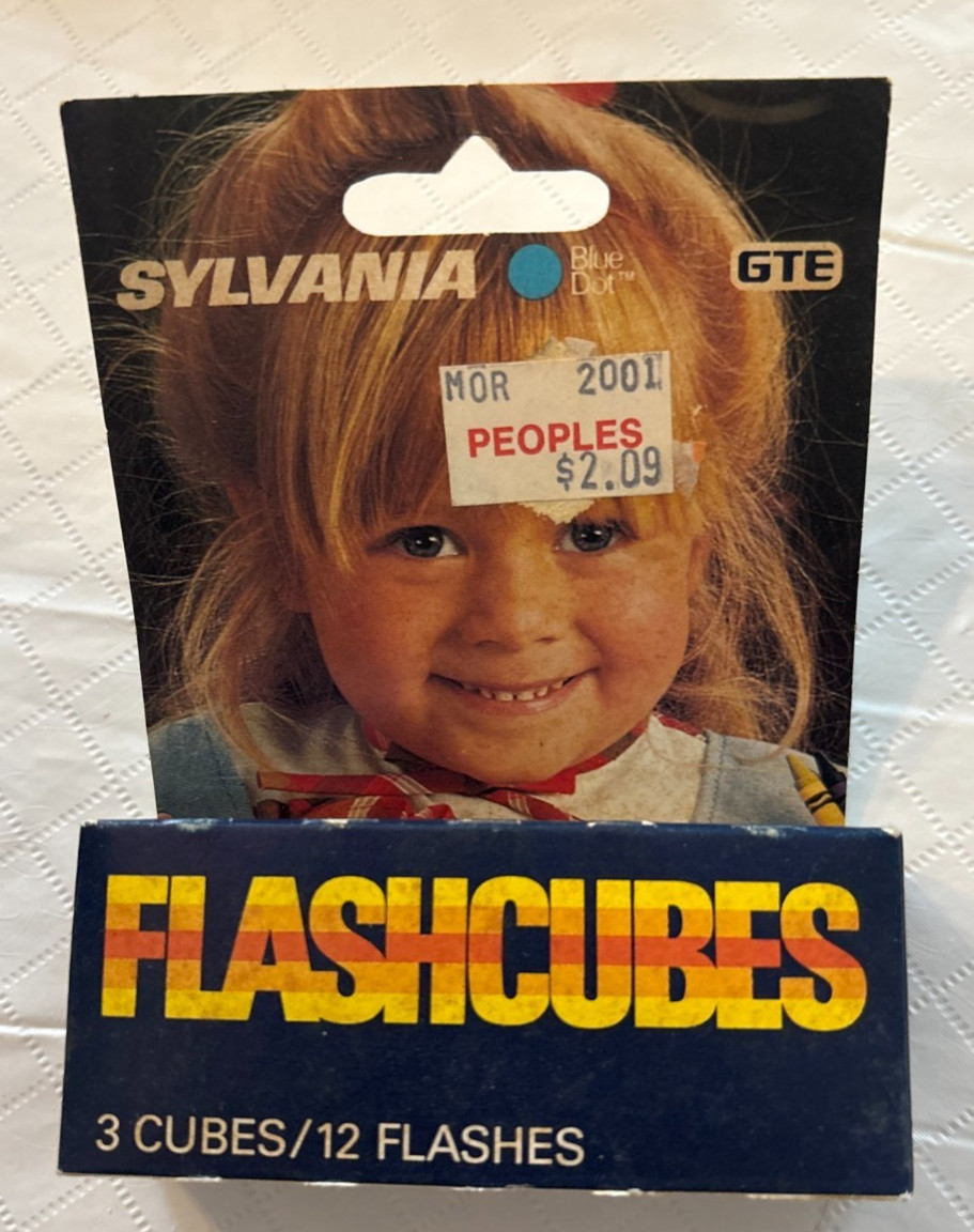 VTG 2 Packs (3 Each) SYLVANIA BLUEDOT FLASHCUBES – Standard Flashcube Cameras c