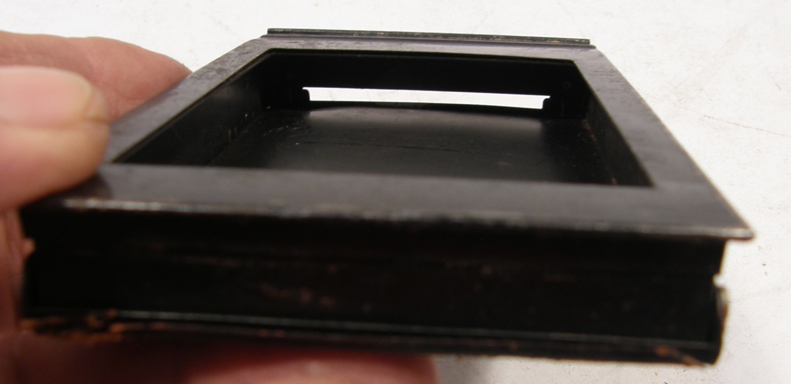 VINTAGE VOIGTLANDER 2 3/4″ BY 4 1/4″ FILM PACK ADAPTER AS-IS