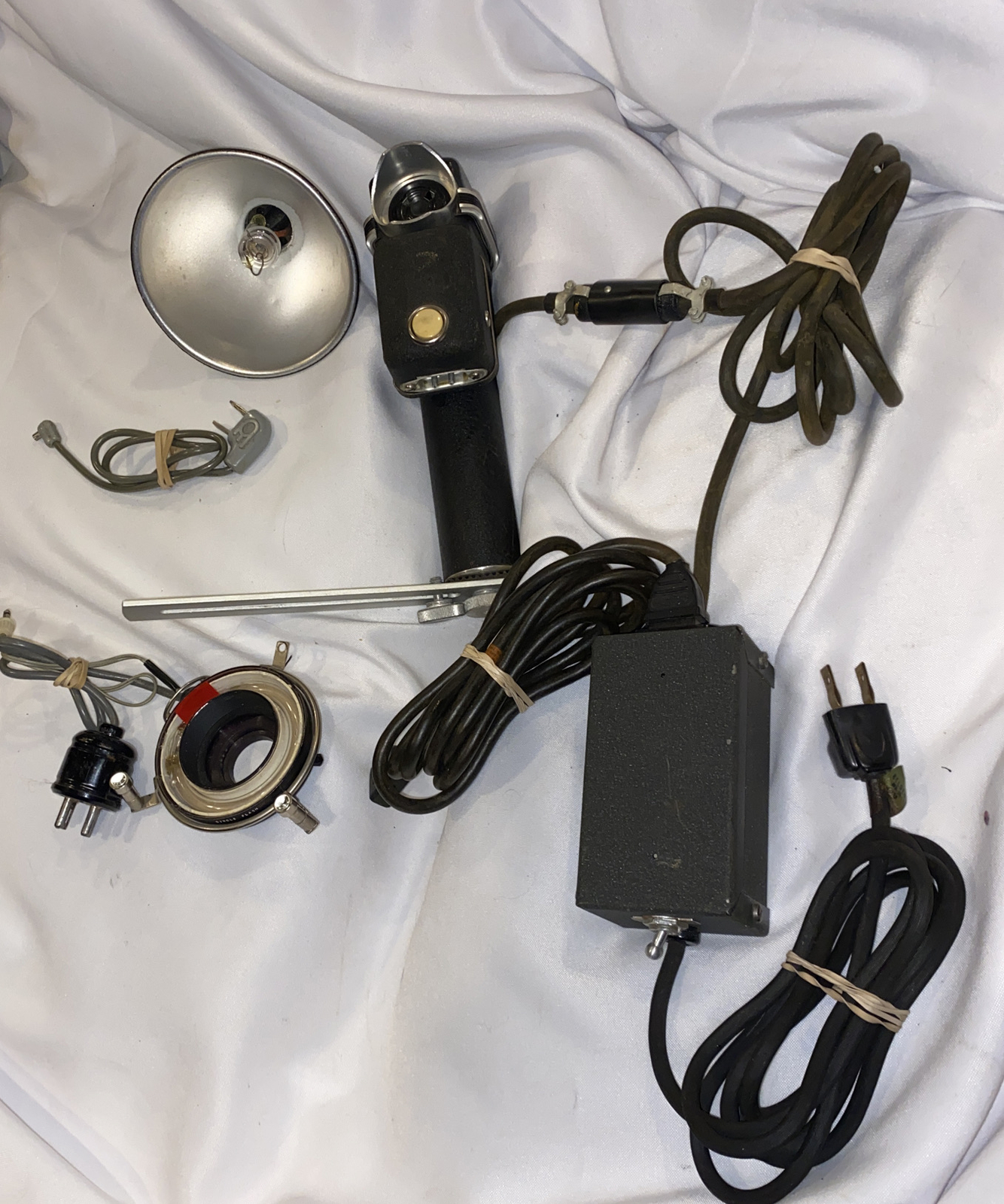 Vtg Foto Flash Co. Model 1 w/ Medical Flash Ring light + Reflector Flash *TESTED