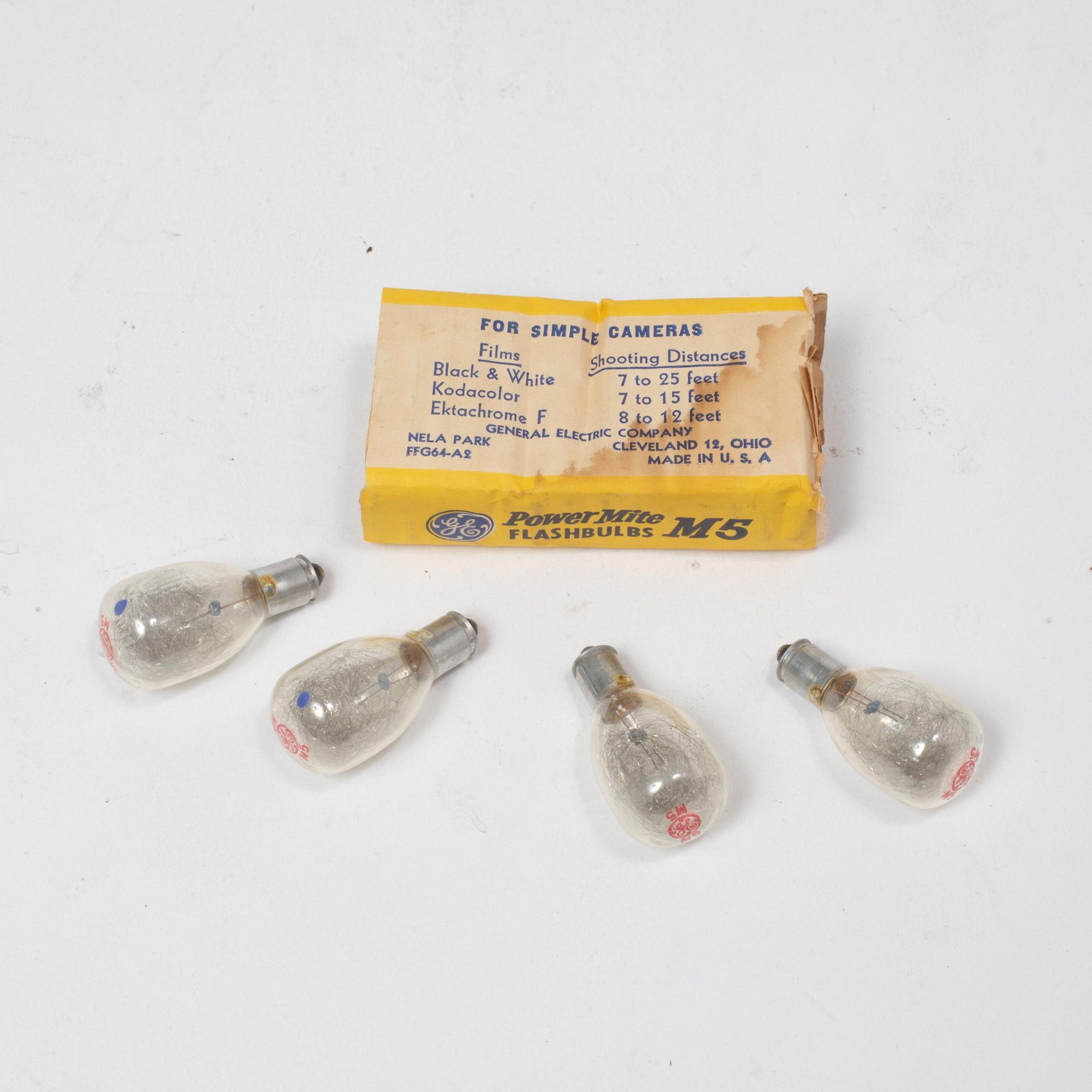 Vintage GE PowerMite M5 Flashbulbs Made in USA Camera Bulbs with Box 1950s 1960s