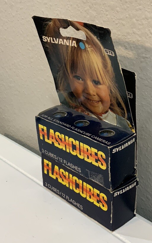 Vtg Sylvania Blue Dot Flashcubes Flash Cubes GTE 3 Cubes/12 Flashes NOS Lot of 2