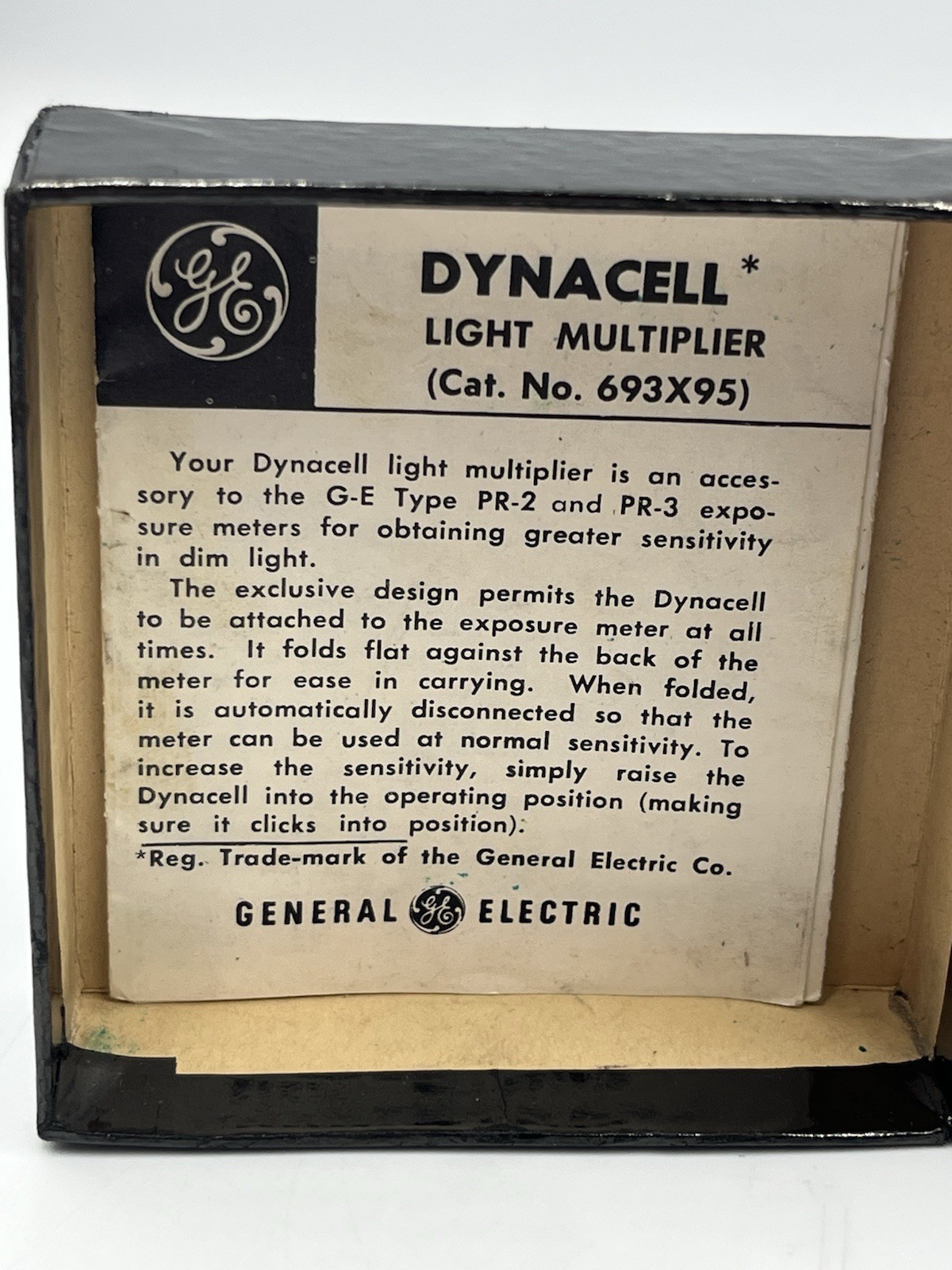 * Vintage General Electric DYNACELL P 2 Exposure meter. or TYPE PR-3 EXPOSURE