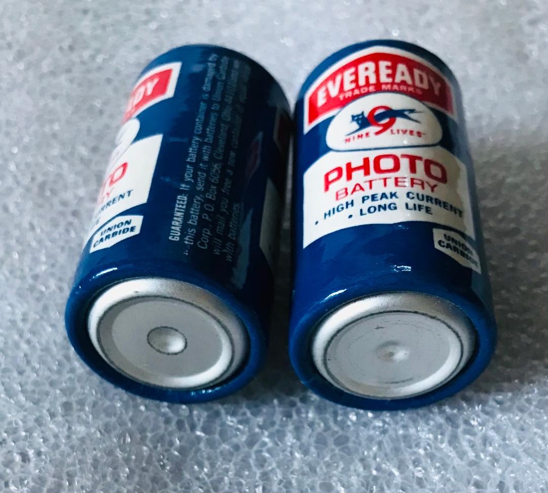 2 EVEREADY C Cell Photo Batteries BLUE Black Cat Nine Lives VINTAGE Number 835