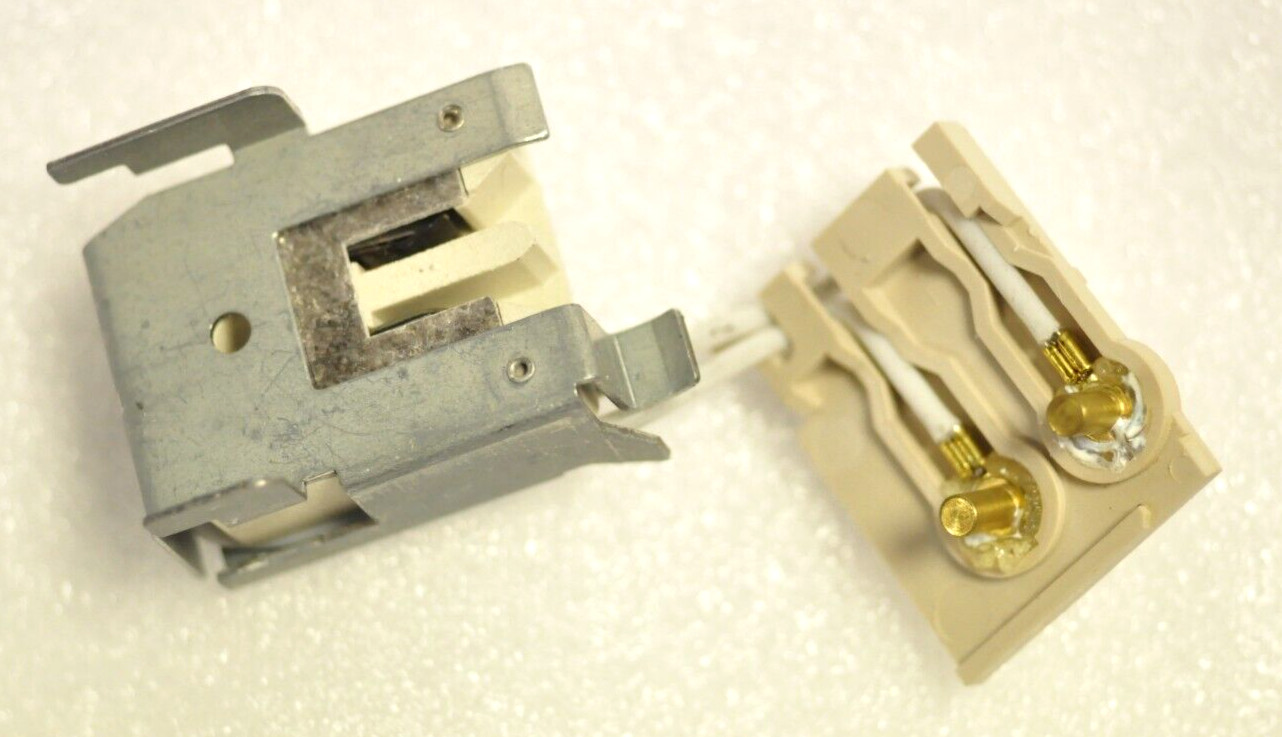 Kodak 221359 replacement lamp socket Carousel slide mod. 4000-5600 New old stock