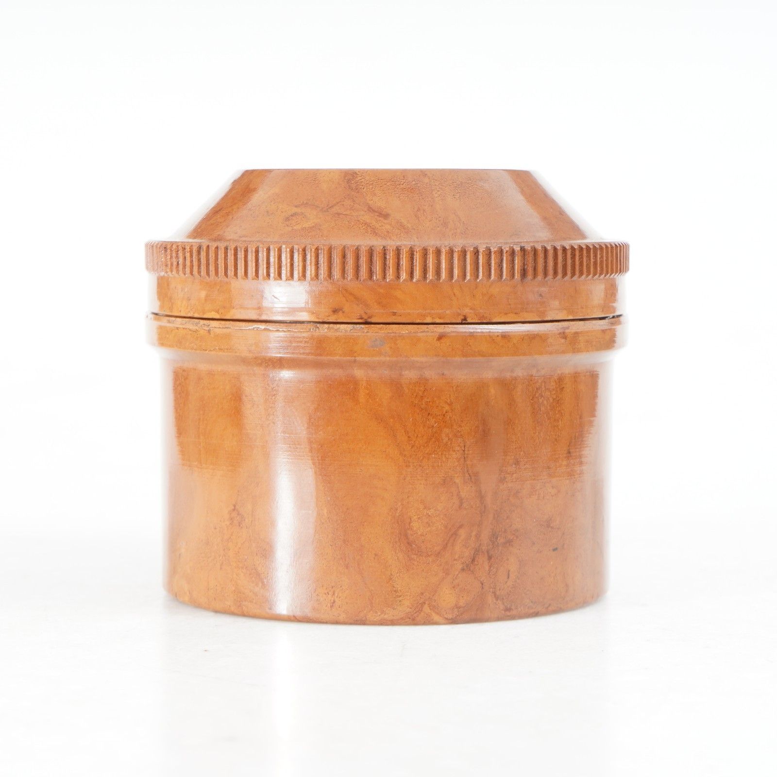 :[RARE – MINT] Leica Brown Bakelite Lens Case for Summar 50mm f/2 & Elmar f/3.5