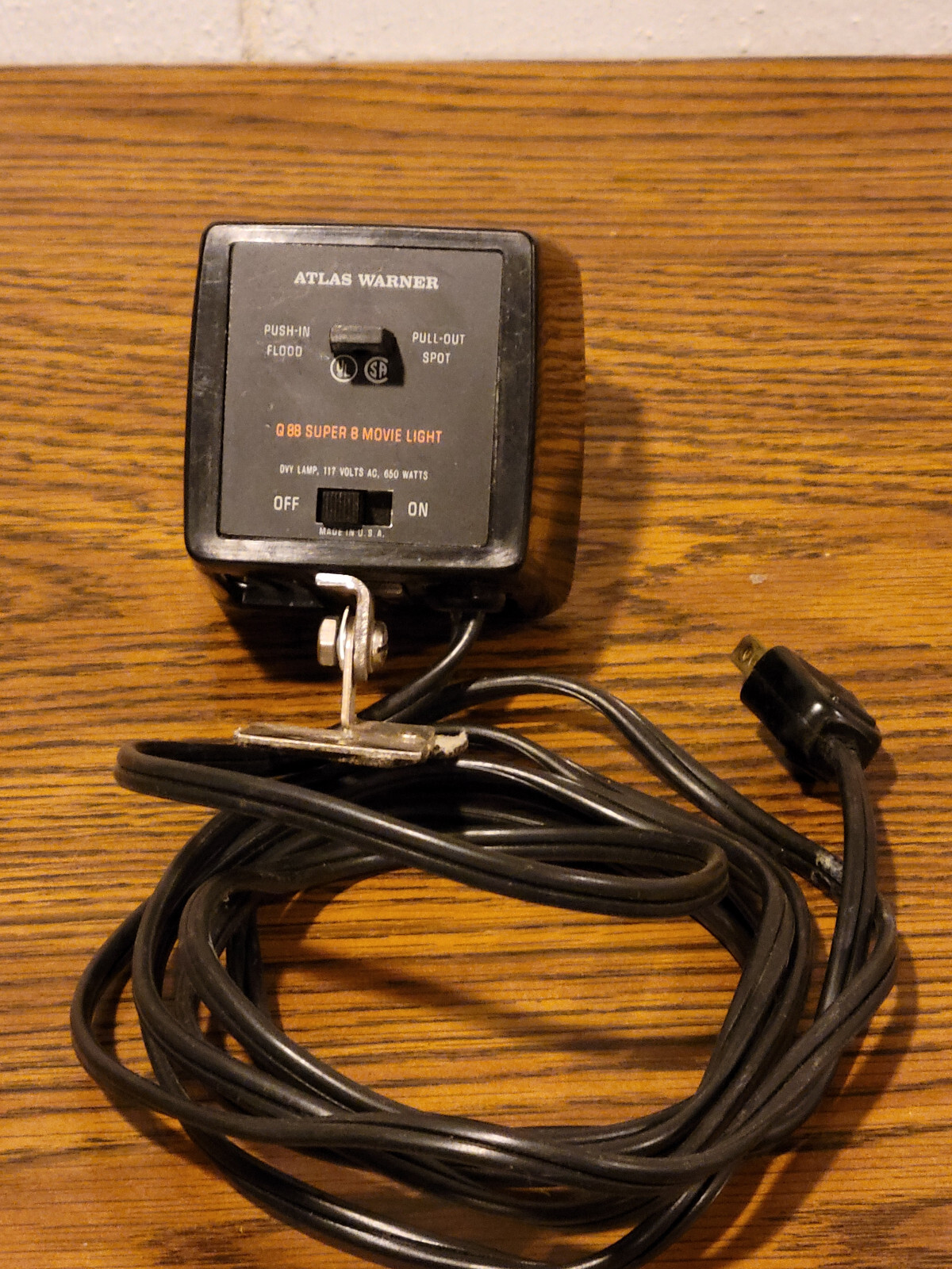 Atlas Warner Super 8 Movie Light Model Q88