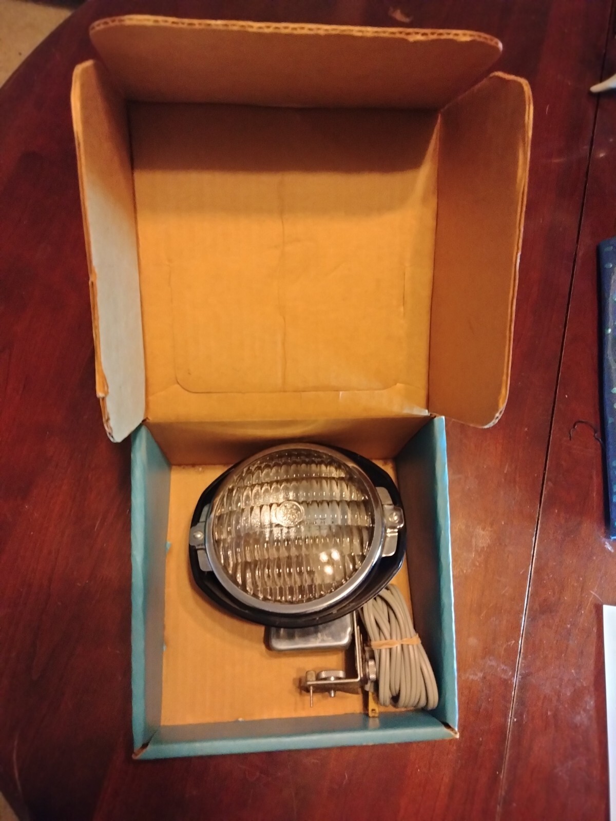 HOLLYWOOD CAMERALITE Model 919 Vintage Working GE TOPMOUNT for Movies/Cameras