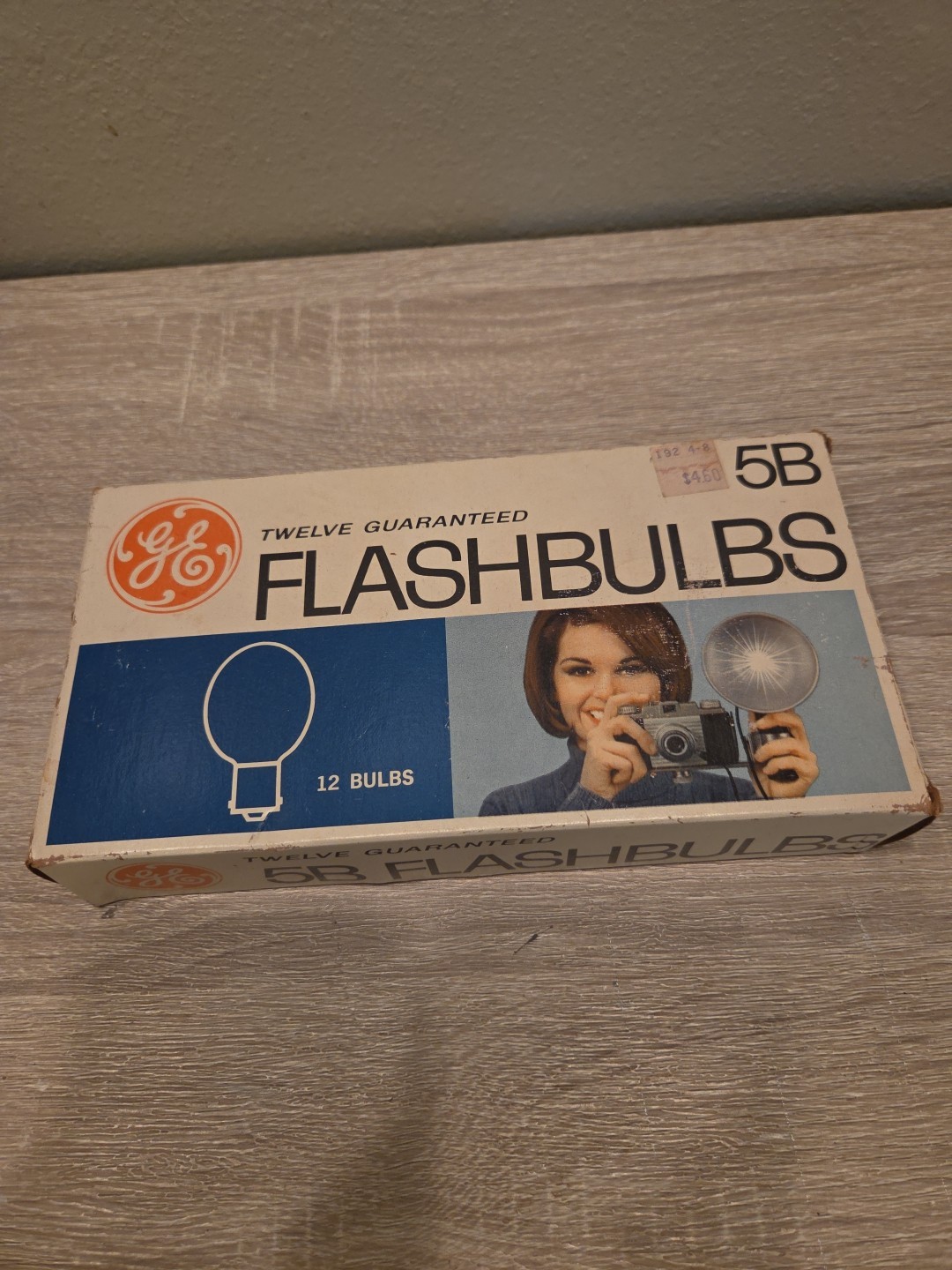 Vintage General Electric GE 5B Blue Camera Flash Bulbs 1 Box 12 Bulbs