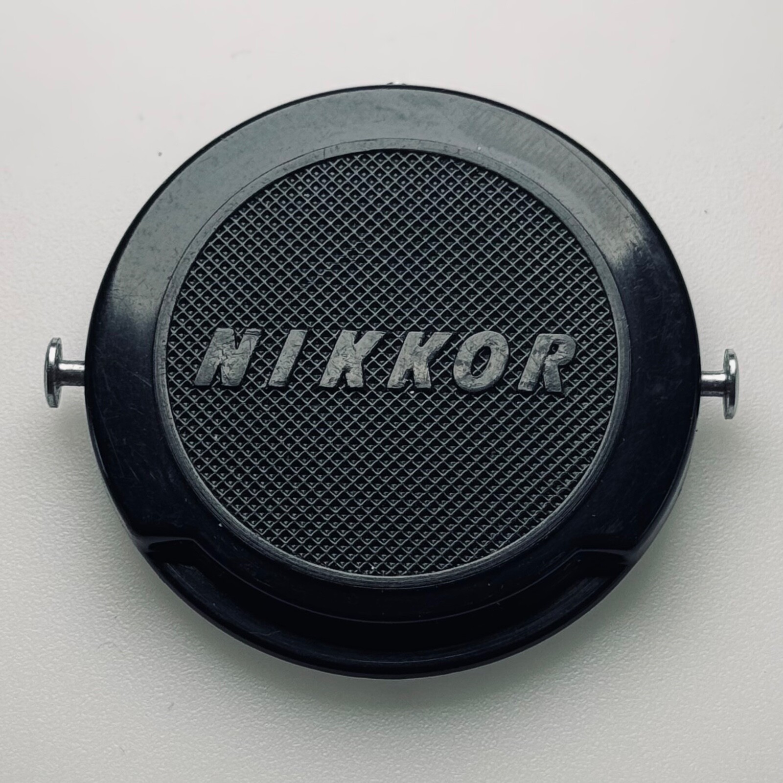 Nikon Japan Nikkor 40.5mm Nippon-Kogaku Pat. Pending Lens Cap Snap-On Pins