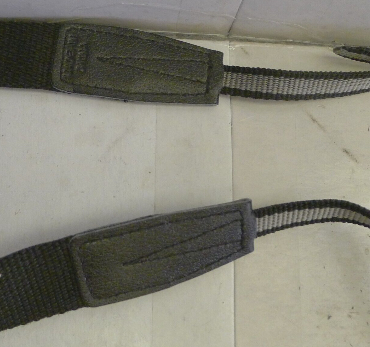Pentax Adjustable Nylon 3/8″ Camera Neck Strap Grey with Leather Logo – S26