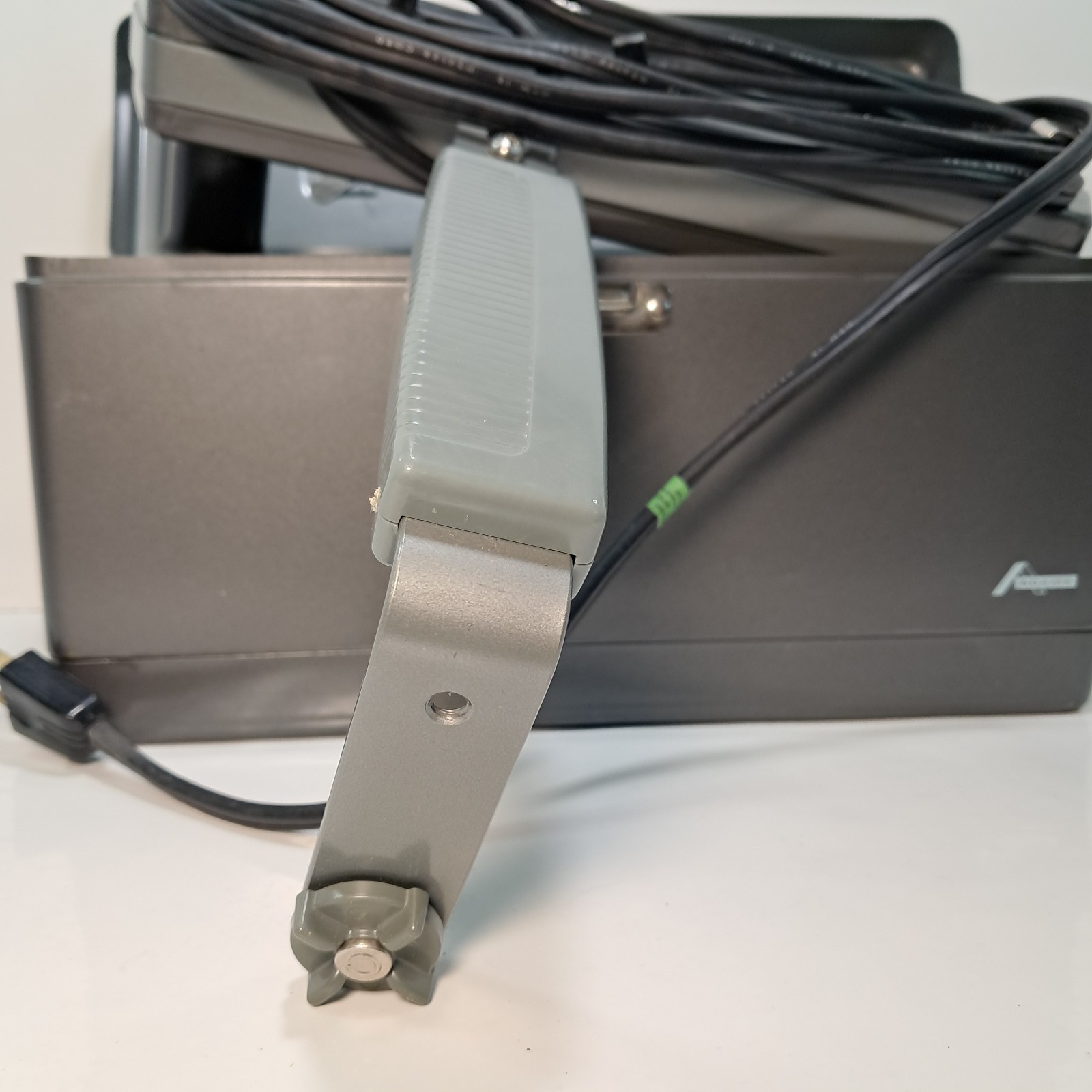 Vtg Adams Indoor Portable Photography 4 Light Fixture Model GL101AW800W W/Case