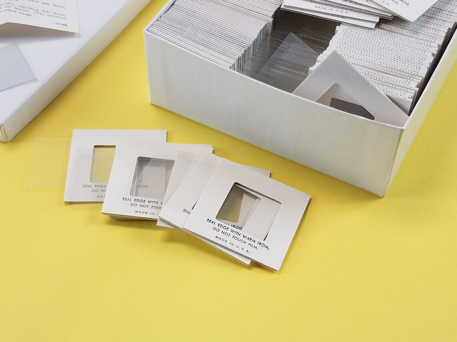 250+ Vtg KODAK 126 Ready-Mounts B256W For 28x28mm Transparency Slides 145-1772