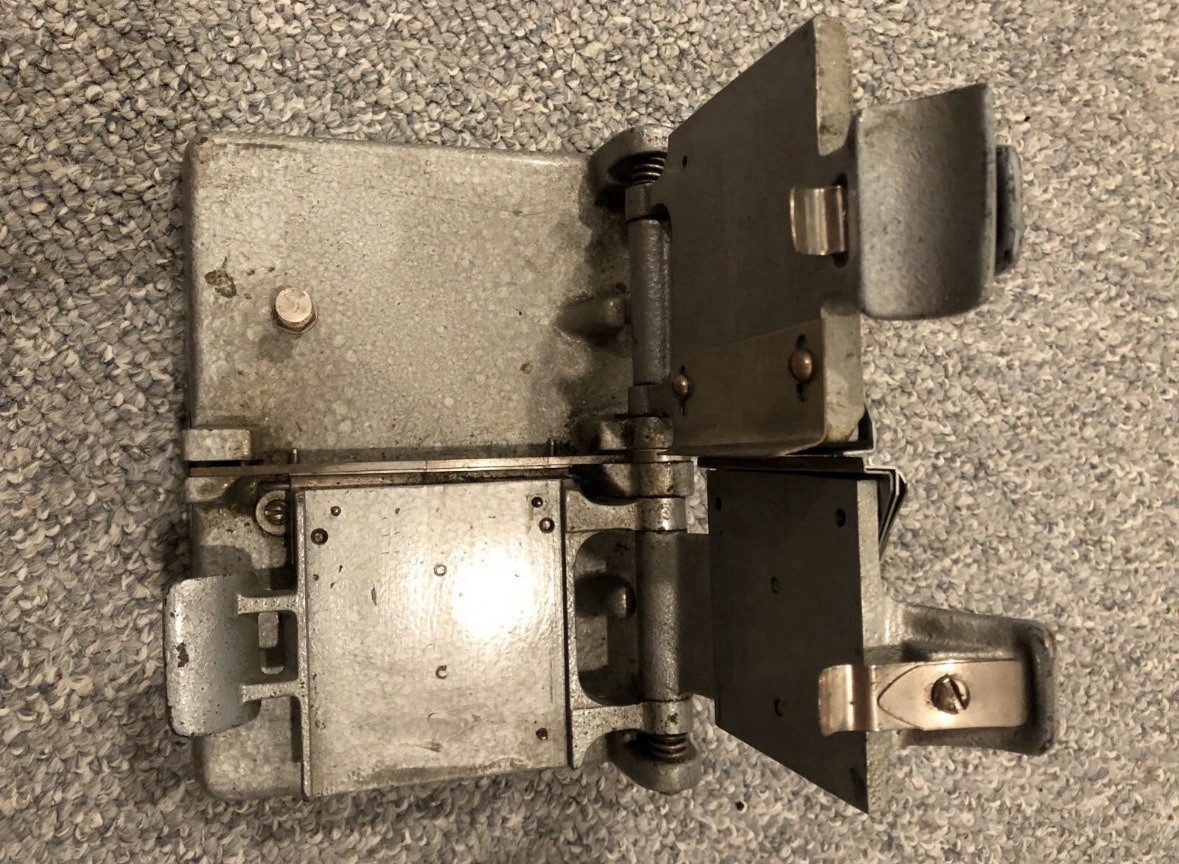 VINTAGE NEUSCOPE FILM SPLICER SERIAL NO. 73598