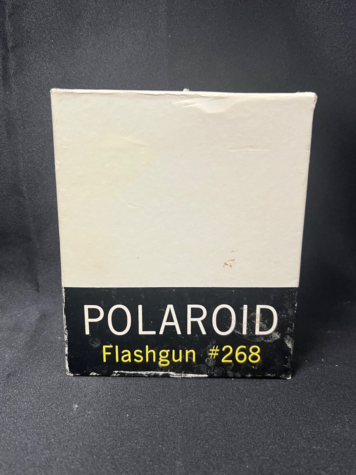 Polaroid Vintage Camera Flashgun #268 with 5 Sylvania Blue Dot Flash Bulbs