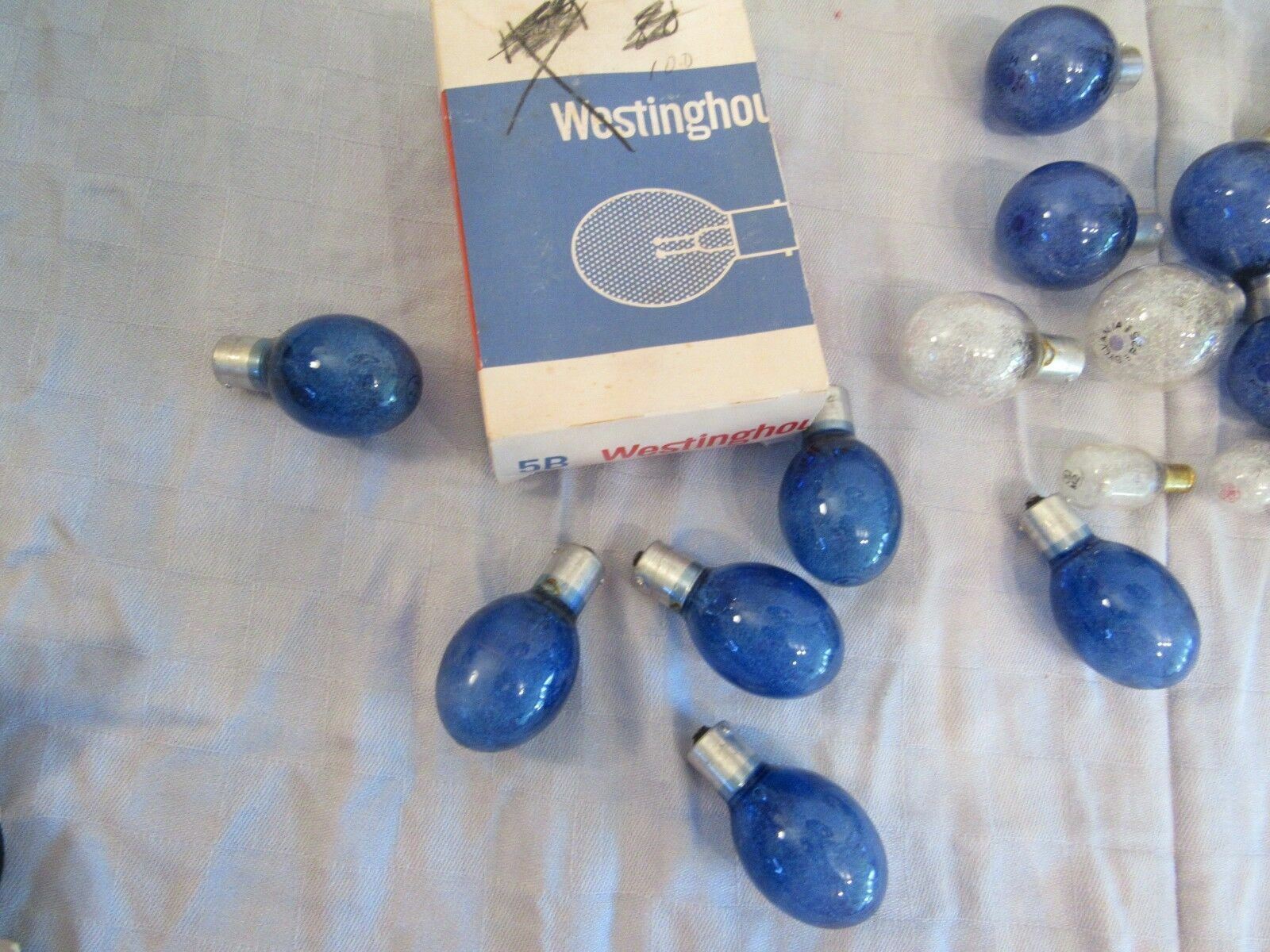 Vtg Flash Bulbs Lot Westinghouse Sylvania Flashbulbs Mixed Props Display