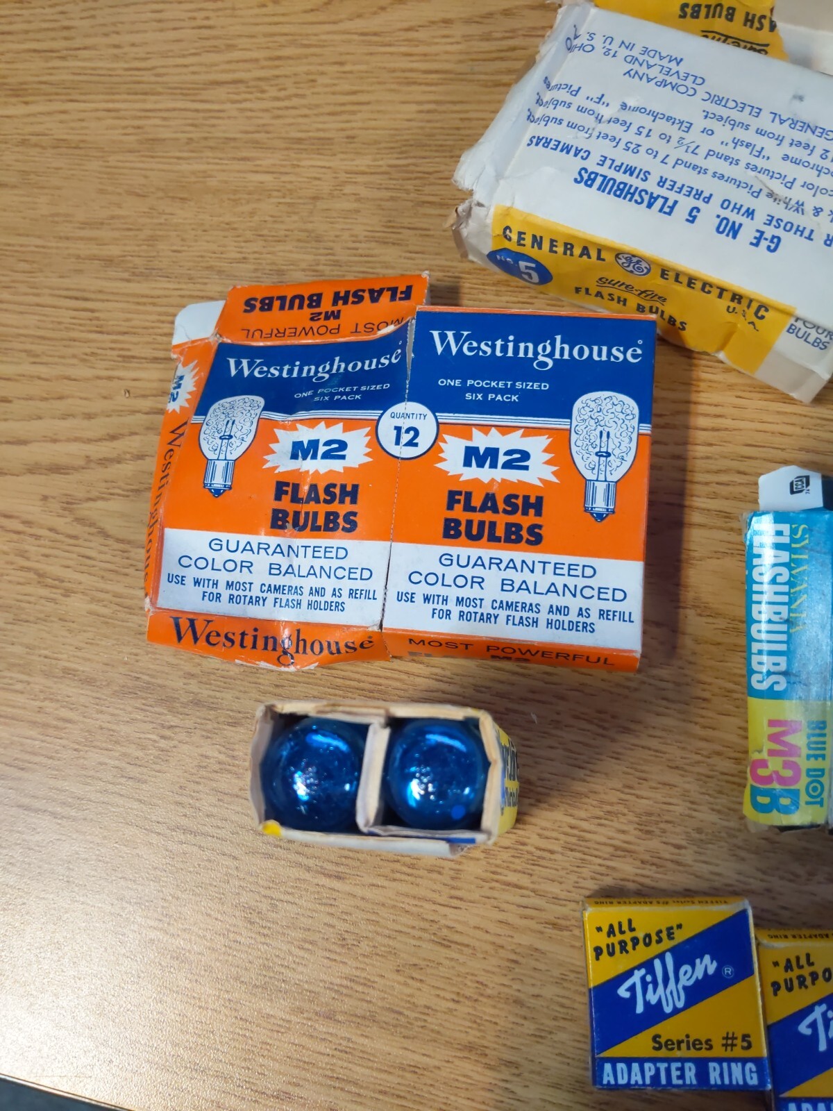 VTG MIXED LOT Flash Bulbs G E SYLVANIA TIFFEN FILTER BLUE DOT CAMERA PHOTO