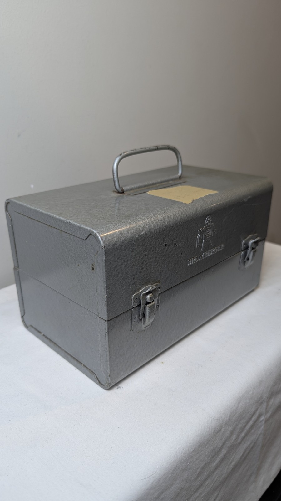 8mm Vintage 5″ Brumberger Reel to Reel Metal Storage Case with 10 Reel Cans