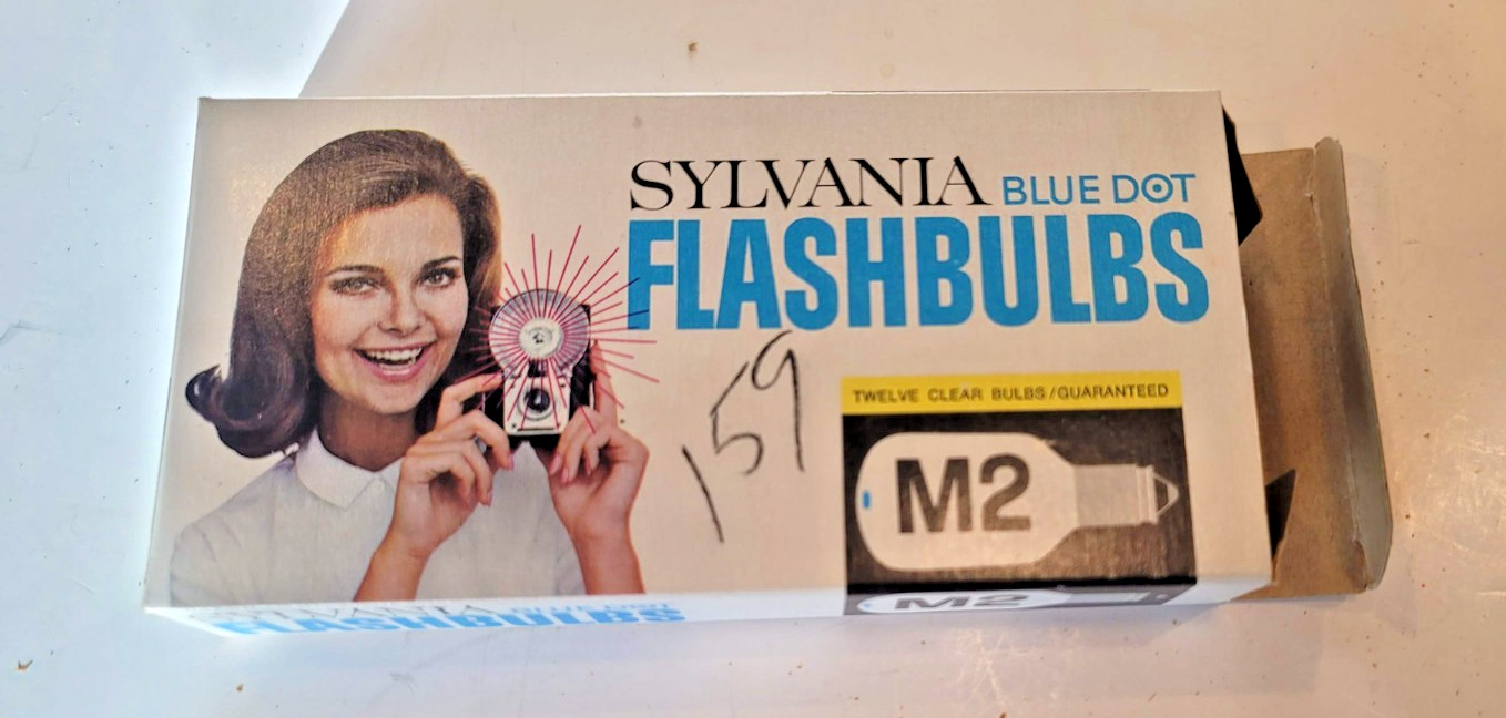 Vintage Sylvania M2B Blue Dot Flashbulbs 10 Unused Clear Flash Bulbs