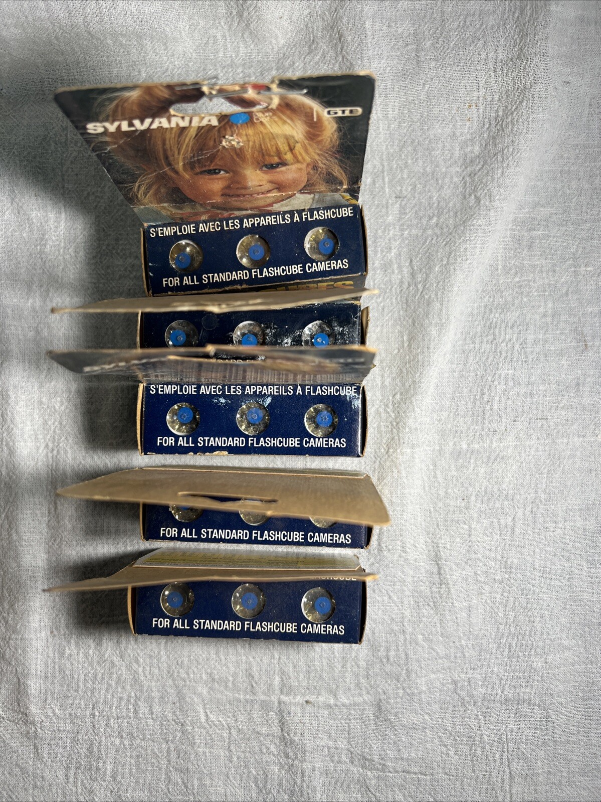 VINTAGE SYLVANIA BLUE DOT GTE FLASHCUBES 3CUBES/12FLASHES NOS NOT TESTED 5 BOXES