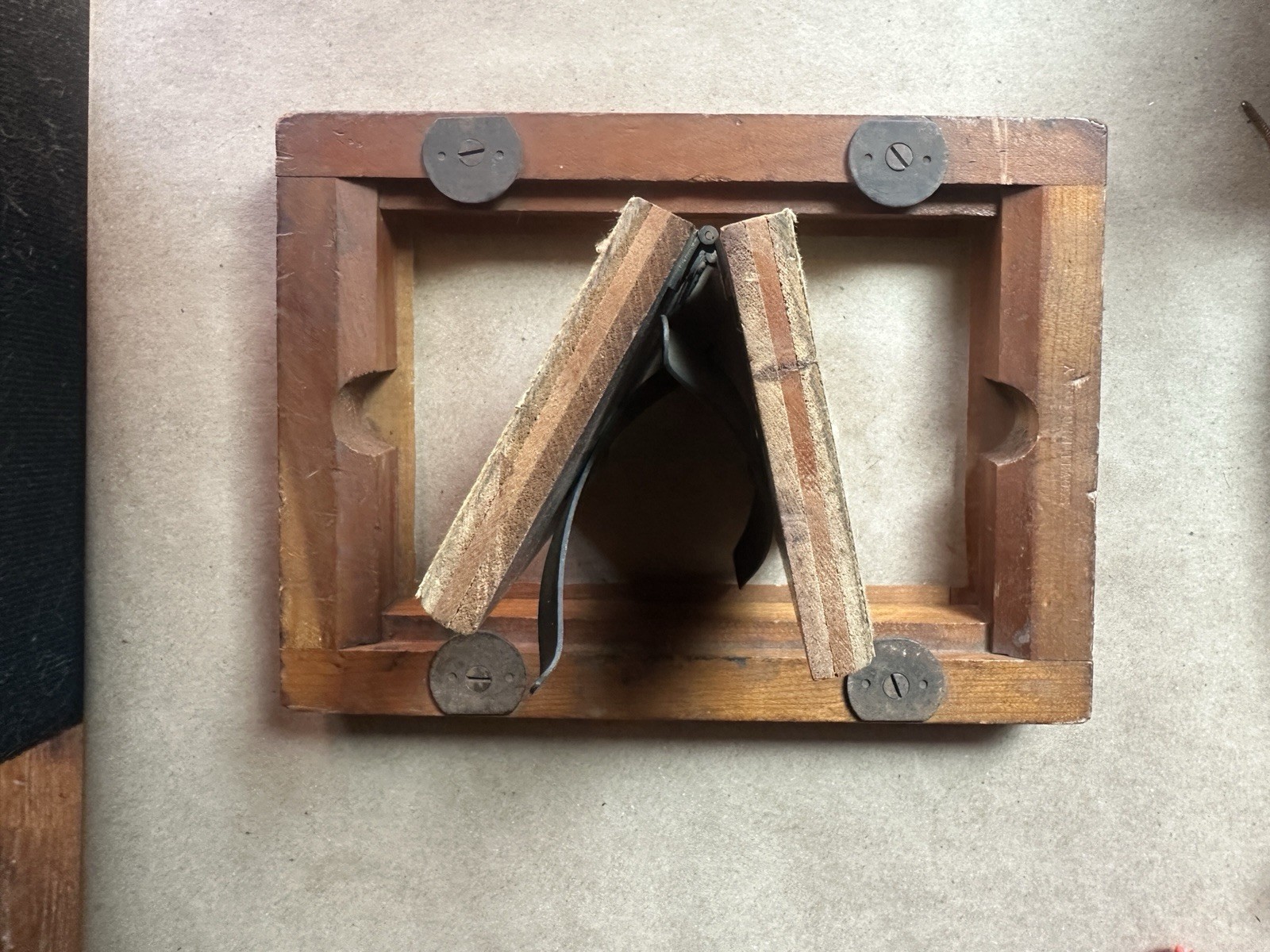 Vintage wood heavy duty contact printer for photos. No glass. Outer 6.25”x 8.5”