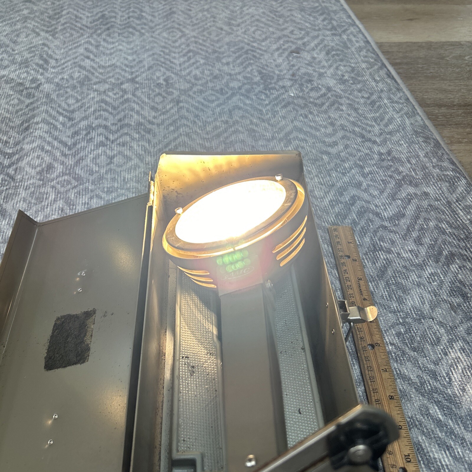 Vintage Tested Play AMC Movie Camera Flood Spot Light GE Model L8A + Metal Case