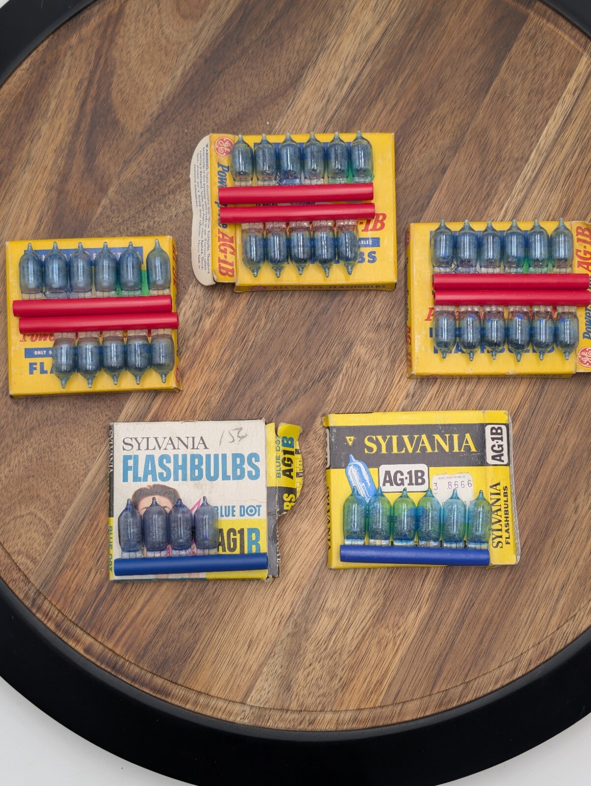 Vintage AG-1B AG 1B Flash Bulbs GE and Sylvania Mixed Lot 46 Total Bulbs