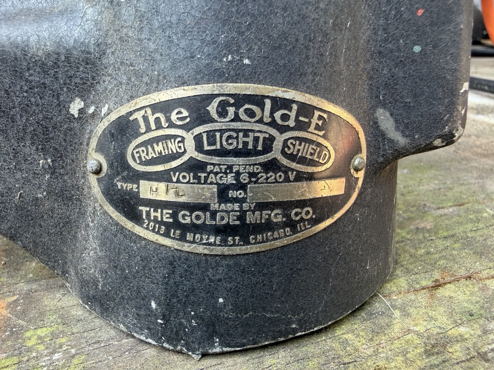 The GoldE Framing Light Shield Chicago Type H Camera Film Projector Slide