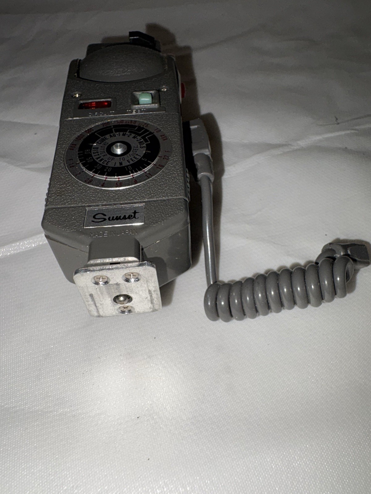 Vintage Sunset Brand Camera Flash With 3 Bulbs. Unknown Condition