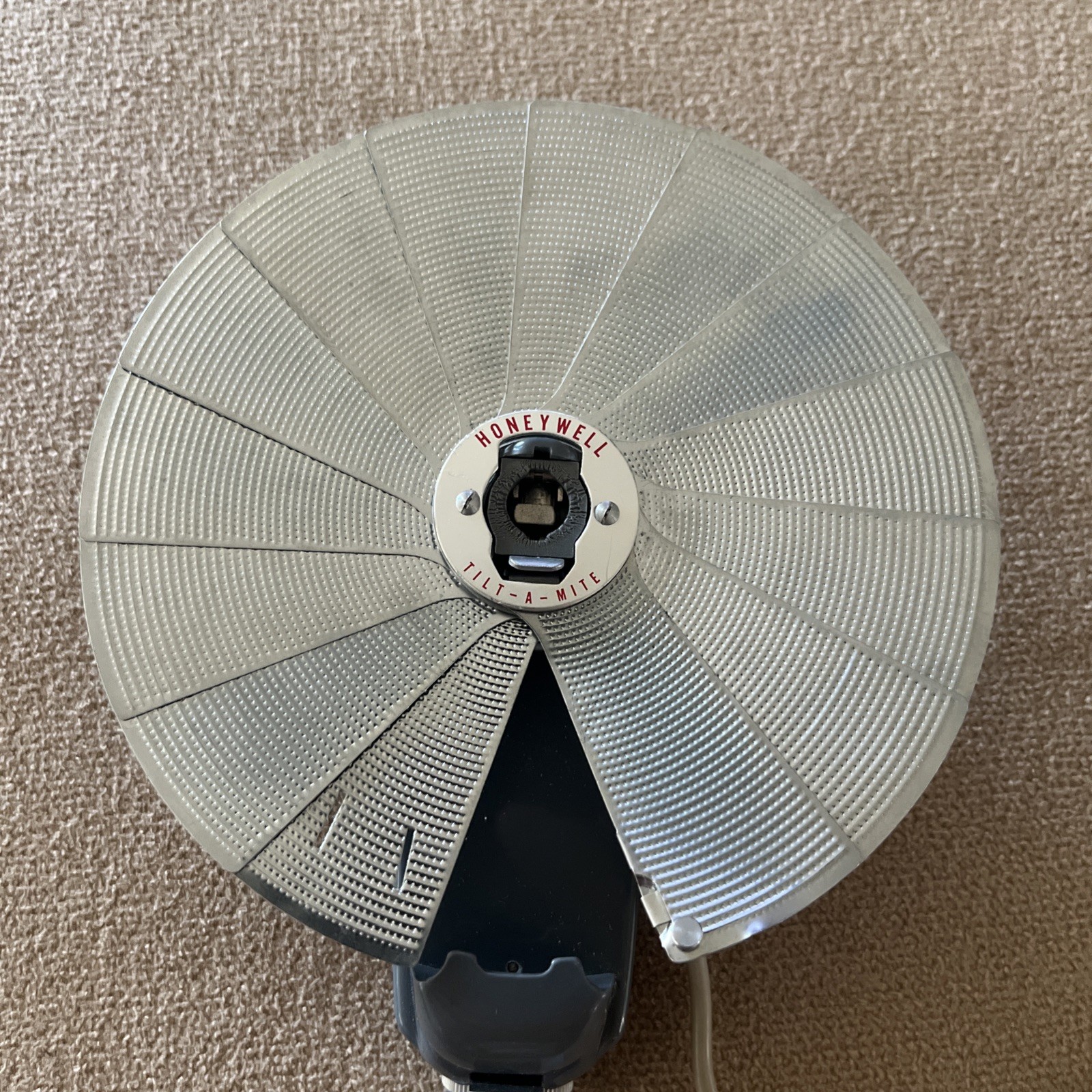 Honeywell Tilt-A-Mite Vintage Flash For Camera. Only Has Capacitor, No Battery.