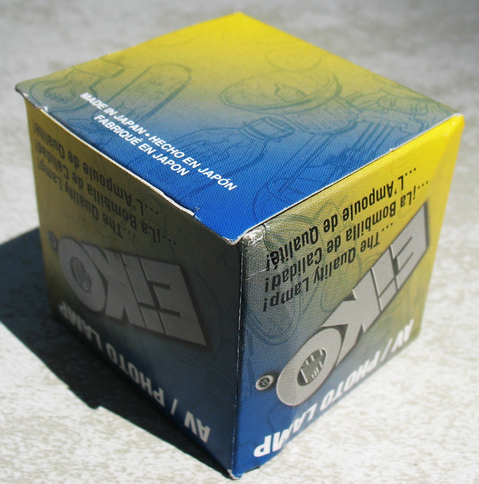 Vtg. New Old Stock Eiko EXR 82V 300W AV / Photo Lamp Projector Bulb New in Box