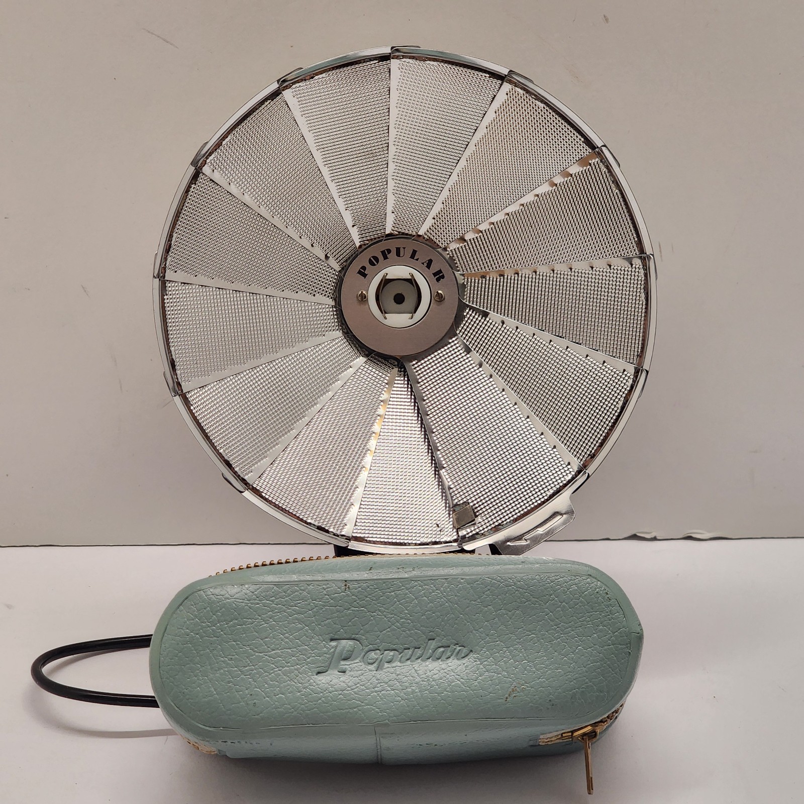 Vintage Popular Flash Gun Made in Japan w/ Blue Case Cool Decor