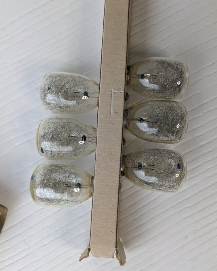 Fotomat M3 Flashbulbs Blue Flash (6 Bulbs left in Package) Vintage