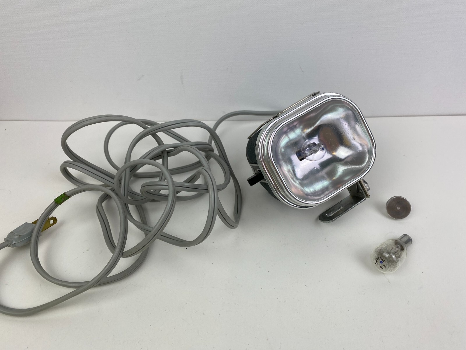 Vintage Cameralite 70 Acme-Lite Movie Camera Light for Super 8 Cameras EUC