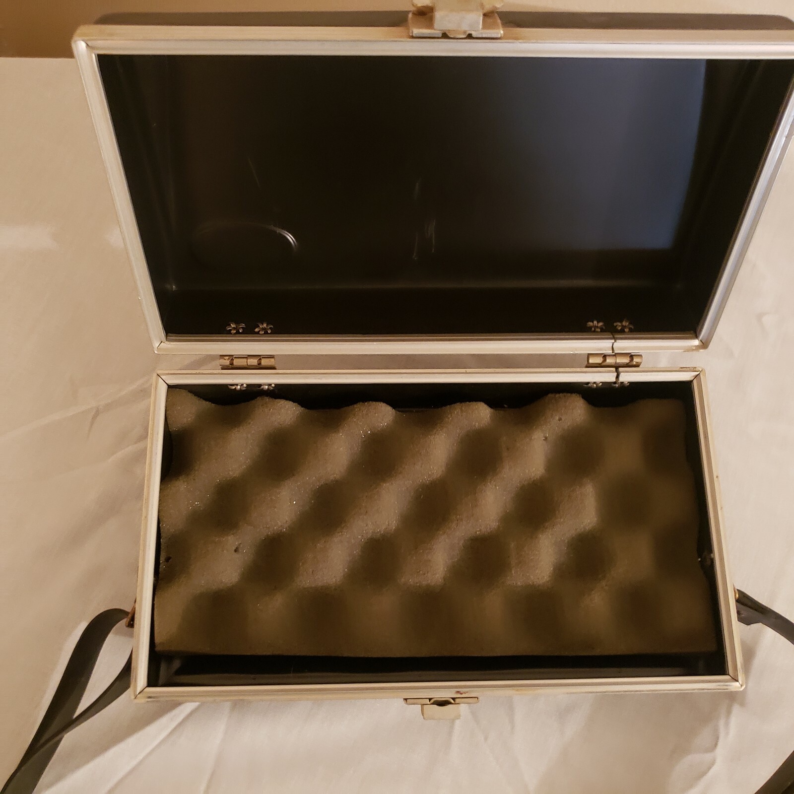 Untested Lot Of Vintage Camera Accessories w/ Case