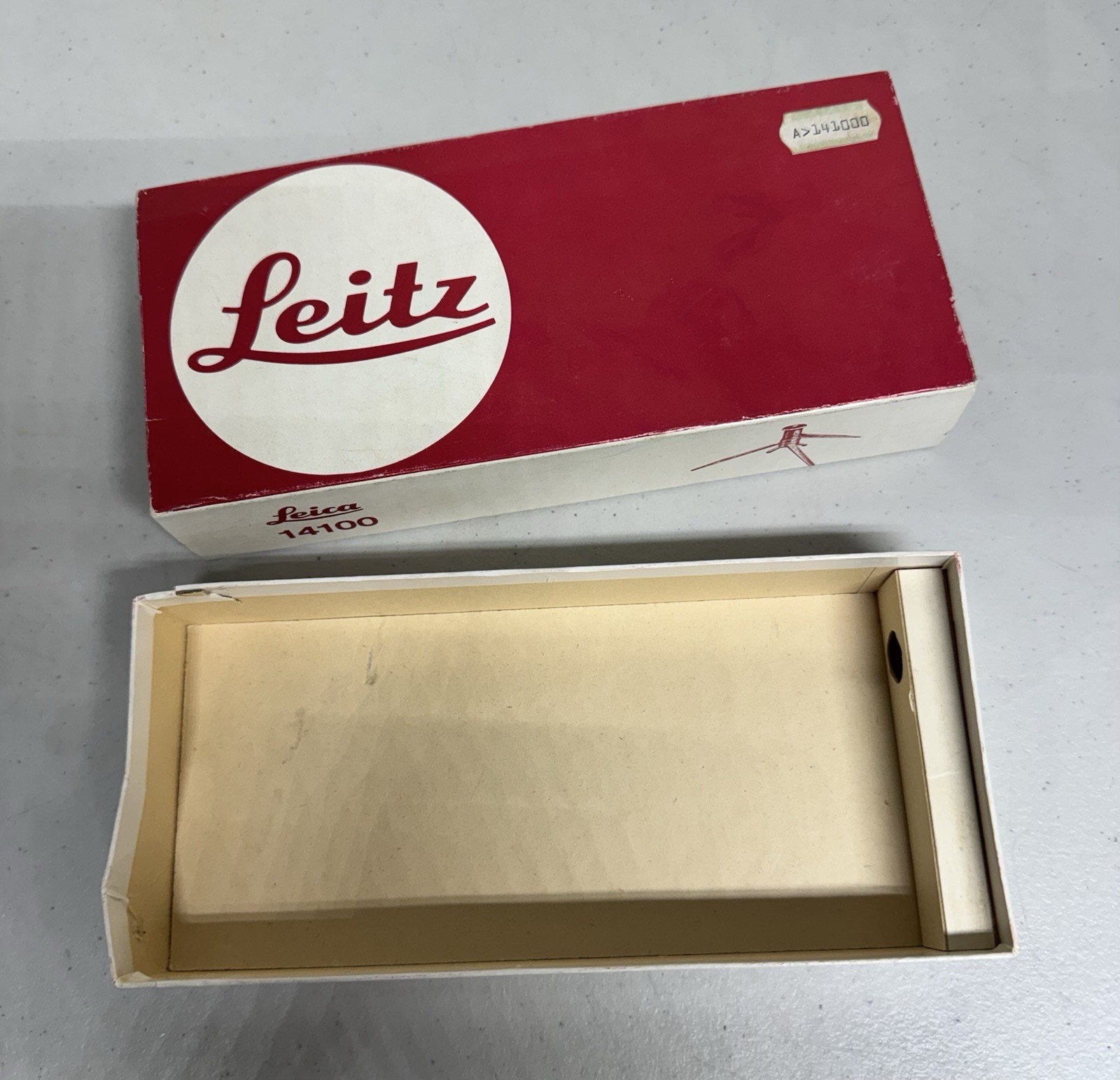 Vintage Leitz Wetzlar Leica 14100 Table Tripod- EMPTY BOX ONLY- Made in Germany