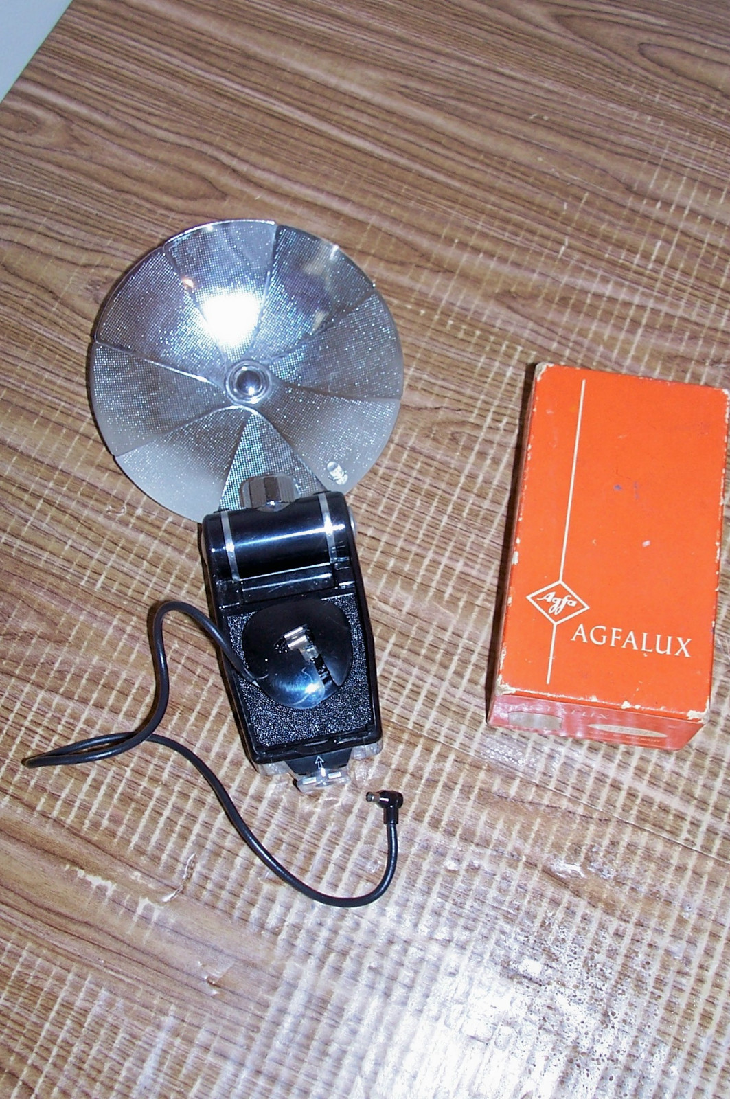 German Camera Flash Unit Agfalux 6871/20 Pocket Gun Agfa Synchro Vintage Compact