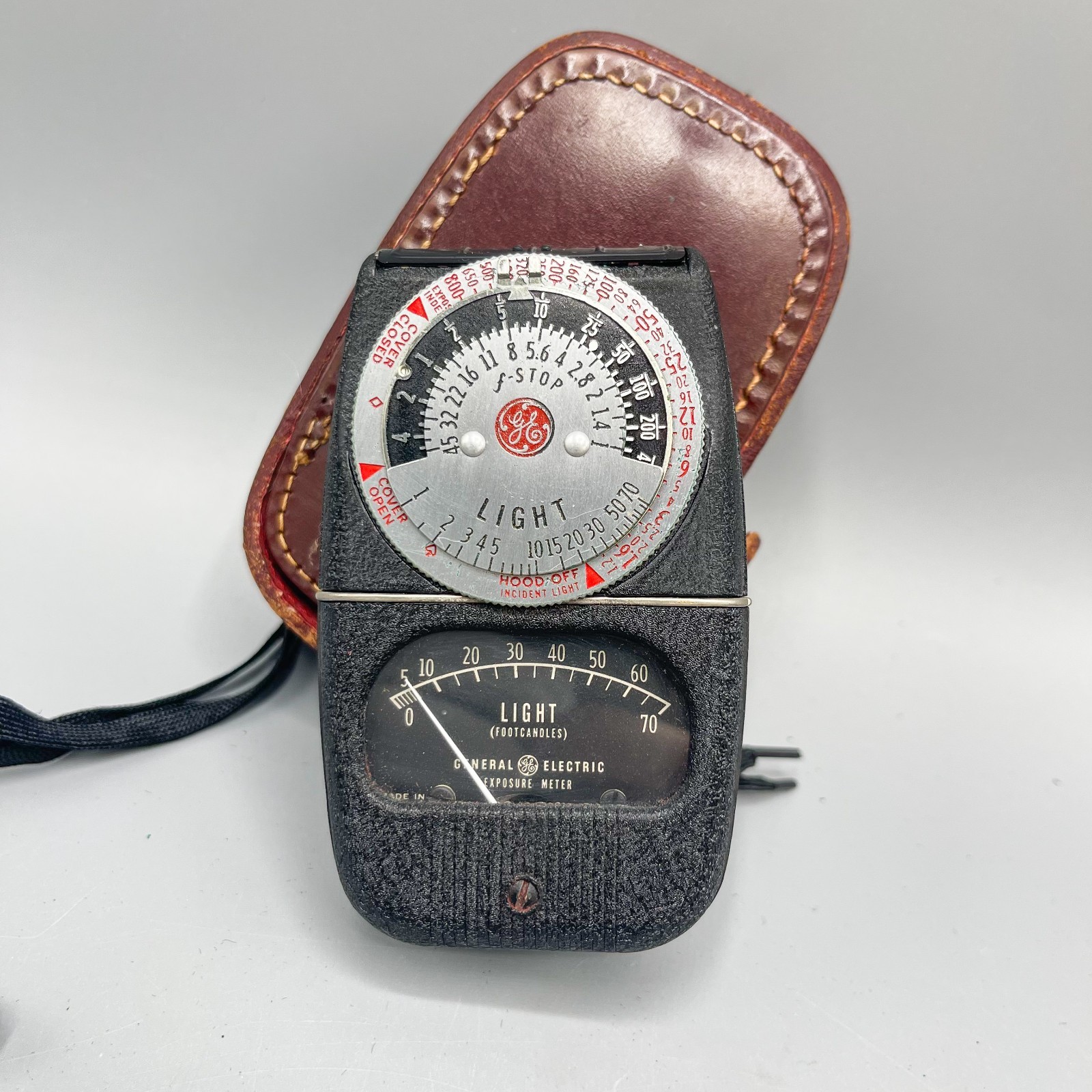 General Electric Light Exposure Meter DW-68 | Box and Leather Case Included