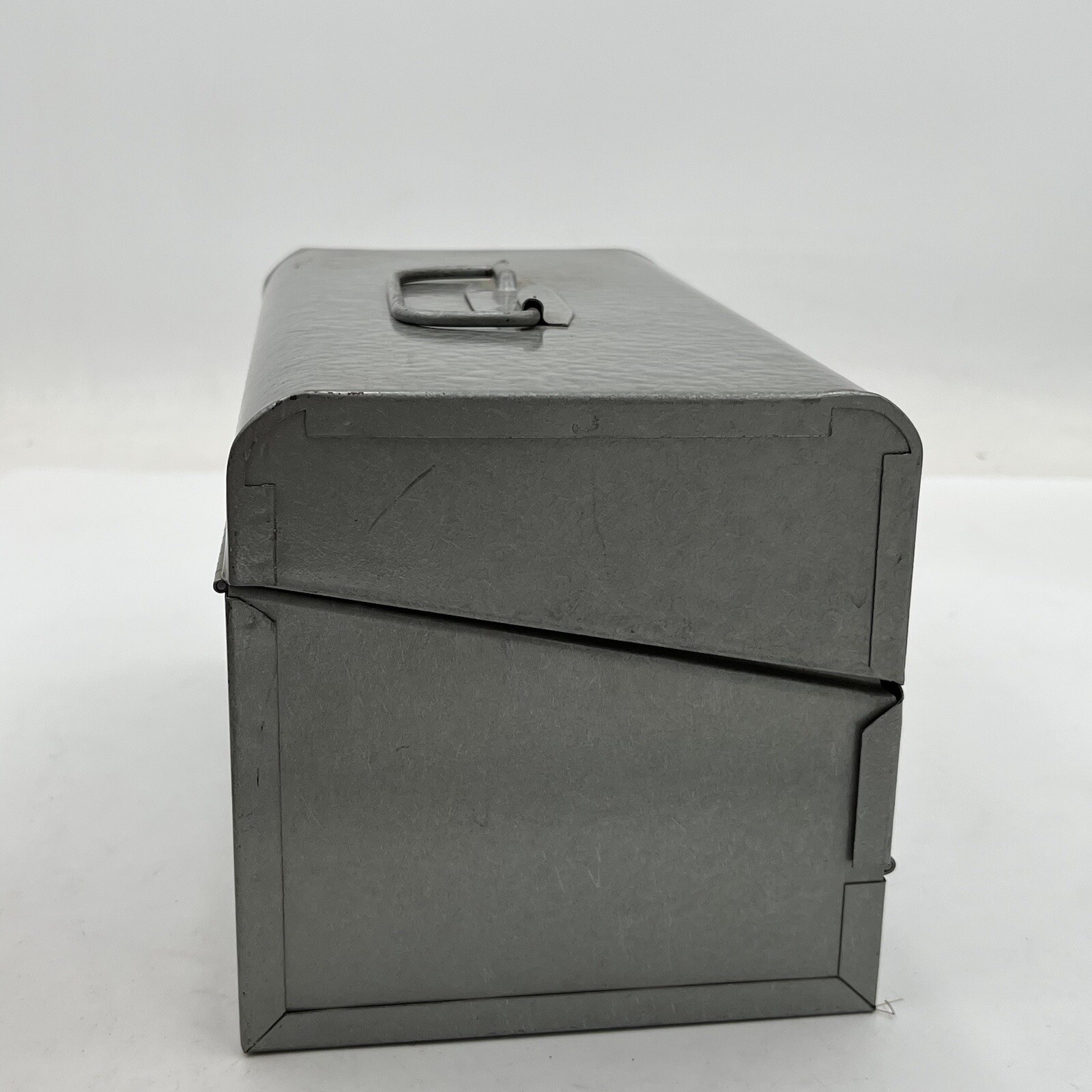 VTG Metal 8mm Movie Film Reel Can Storage Box Slotted 13 Slots For 5″ Reel Cans