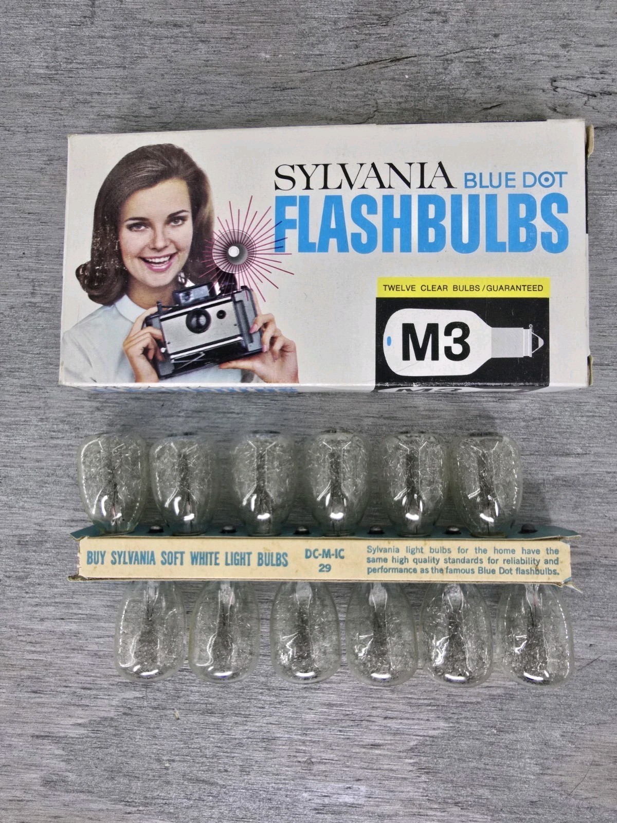 1960’s Sylvania Blue Dot Flashbulbs M3- Set Of 12 Bulbs