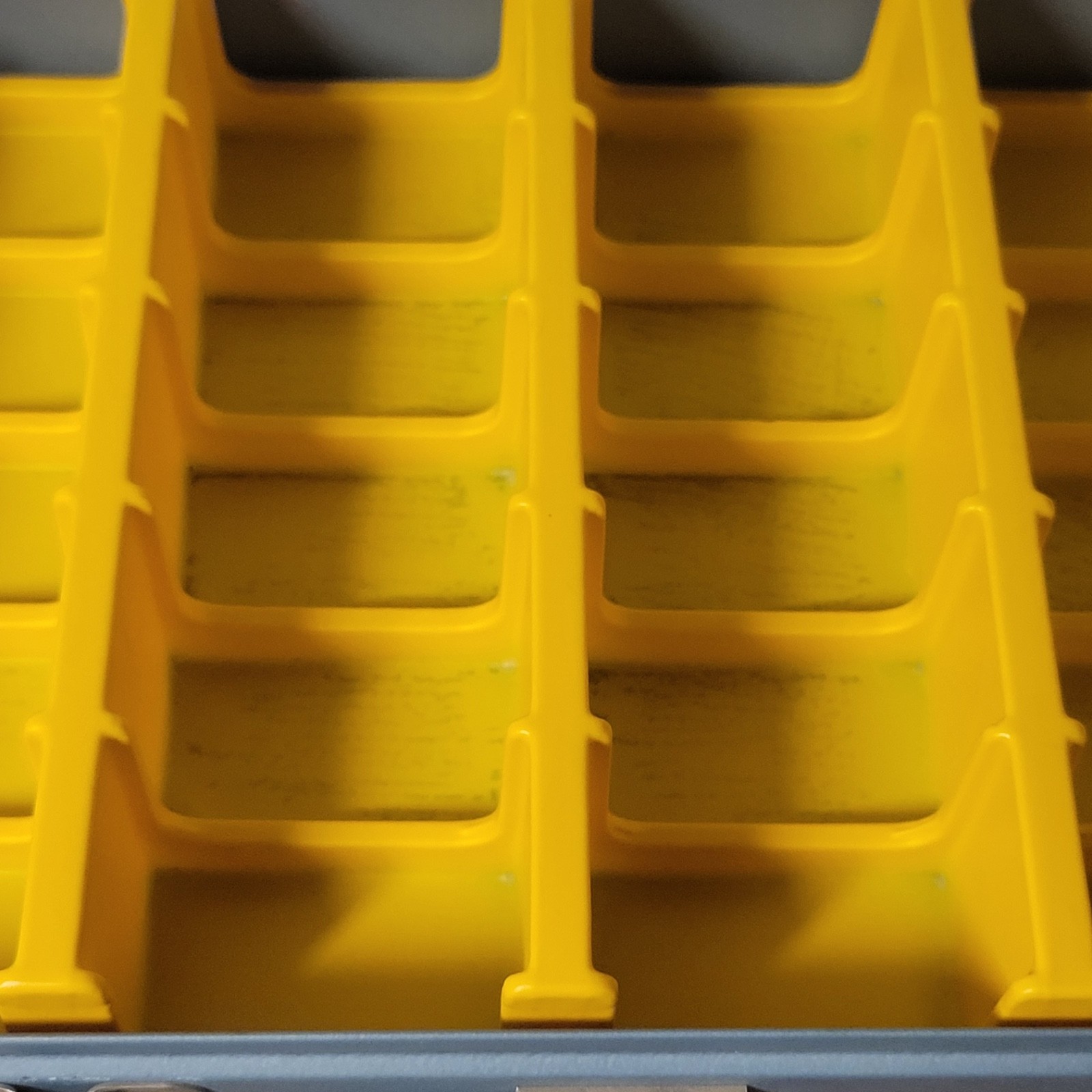 Vintage MCM Smith Victor Metal Slide Case Storage File Sorter Yellow Inside